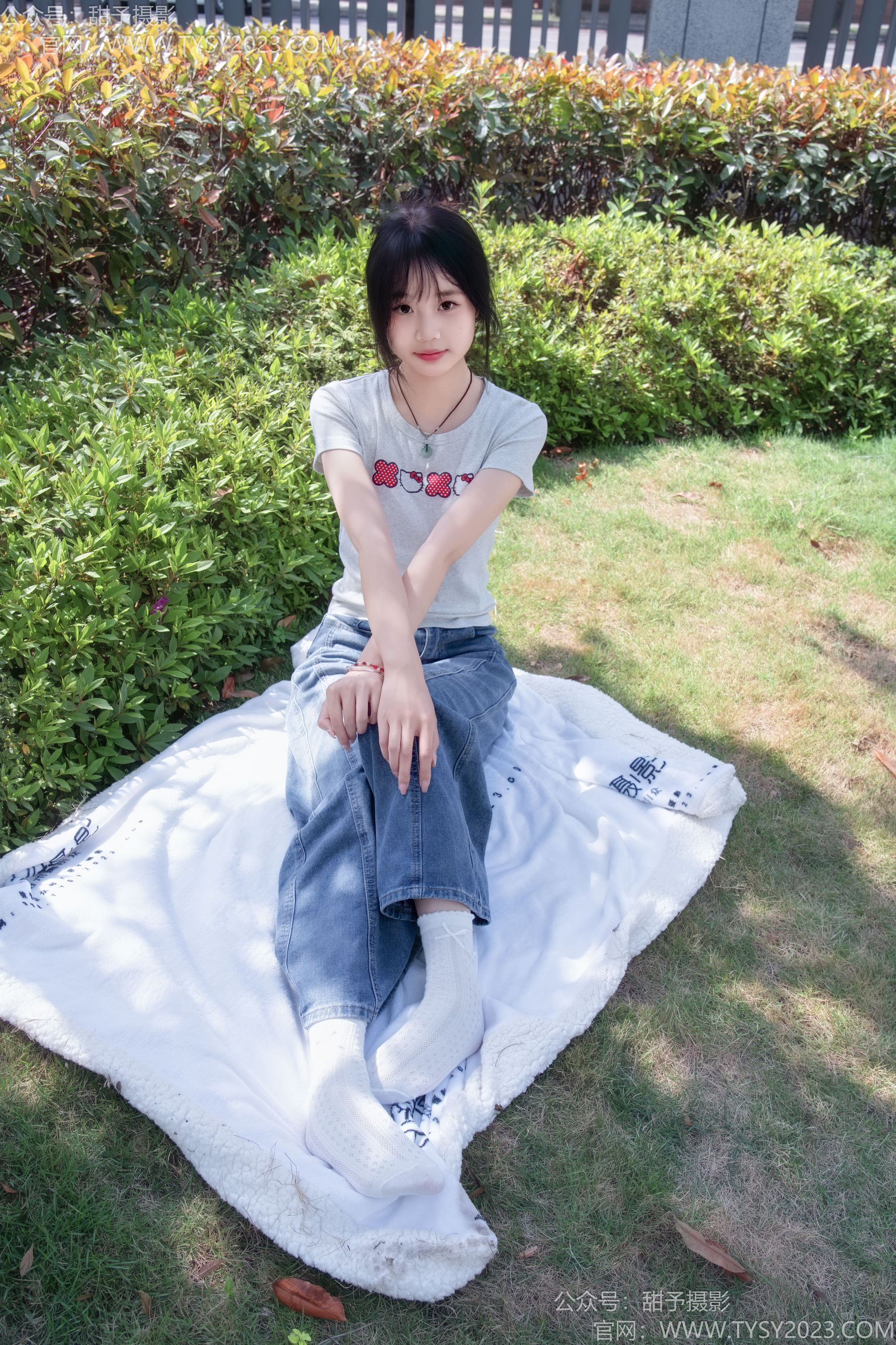 甜予摄影 No.194 小橙子 - 板鞋、白棉袜、裸足/(130P)