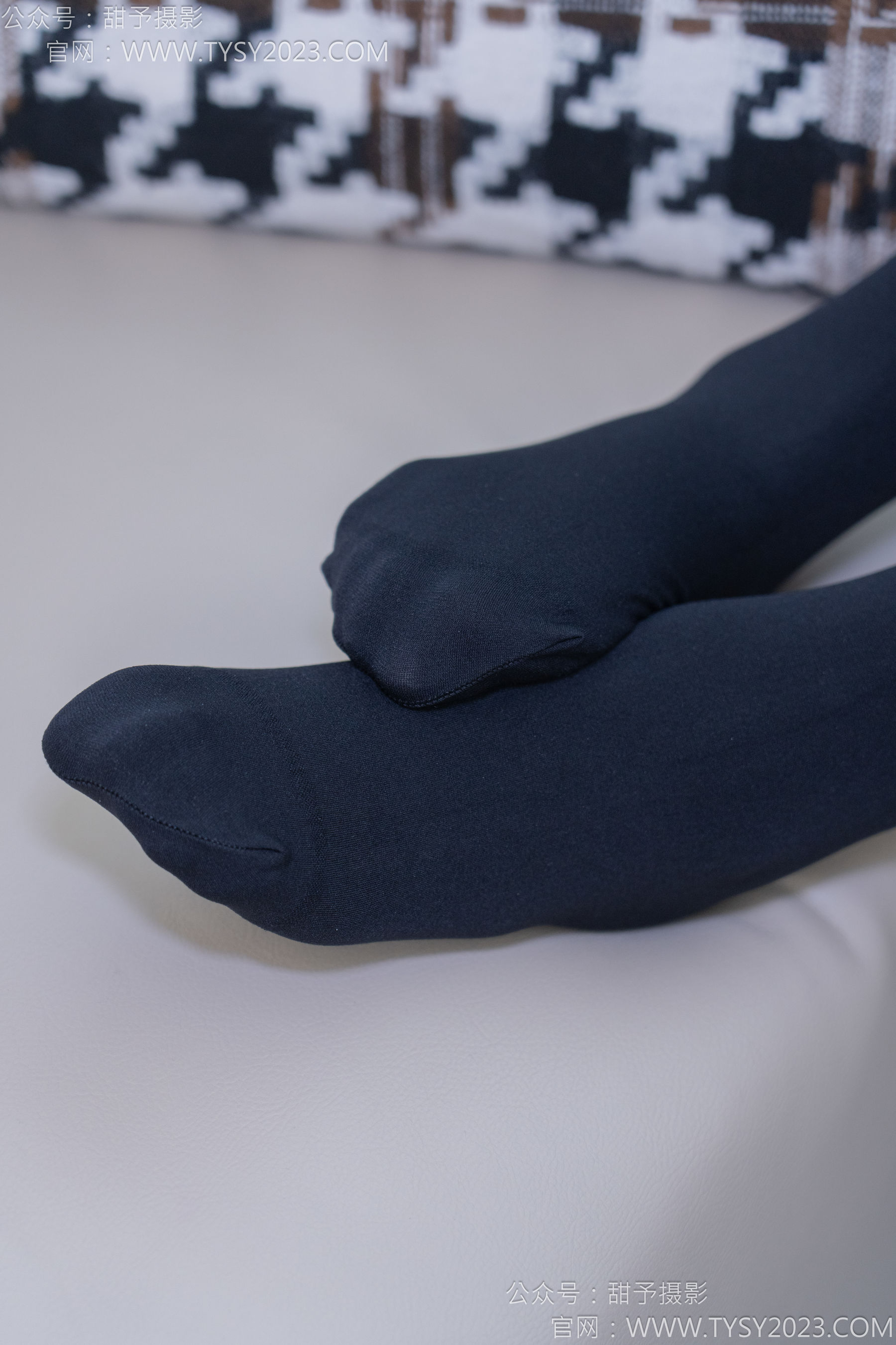 甜予摄影 No.187 知知 - 高跟鞋、厚黑丝/(127P)