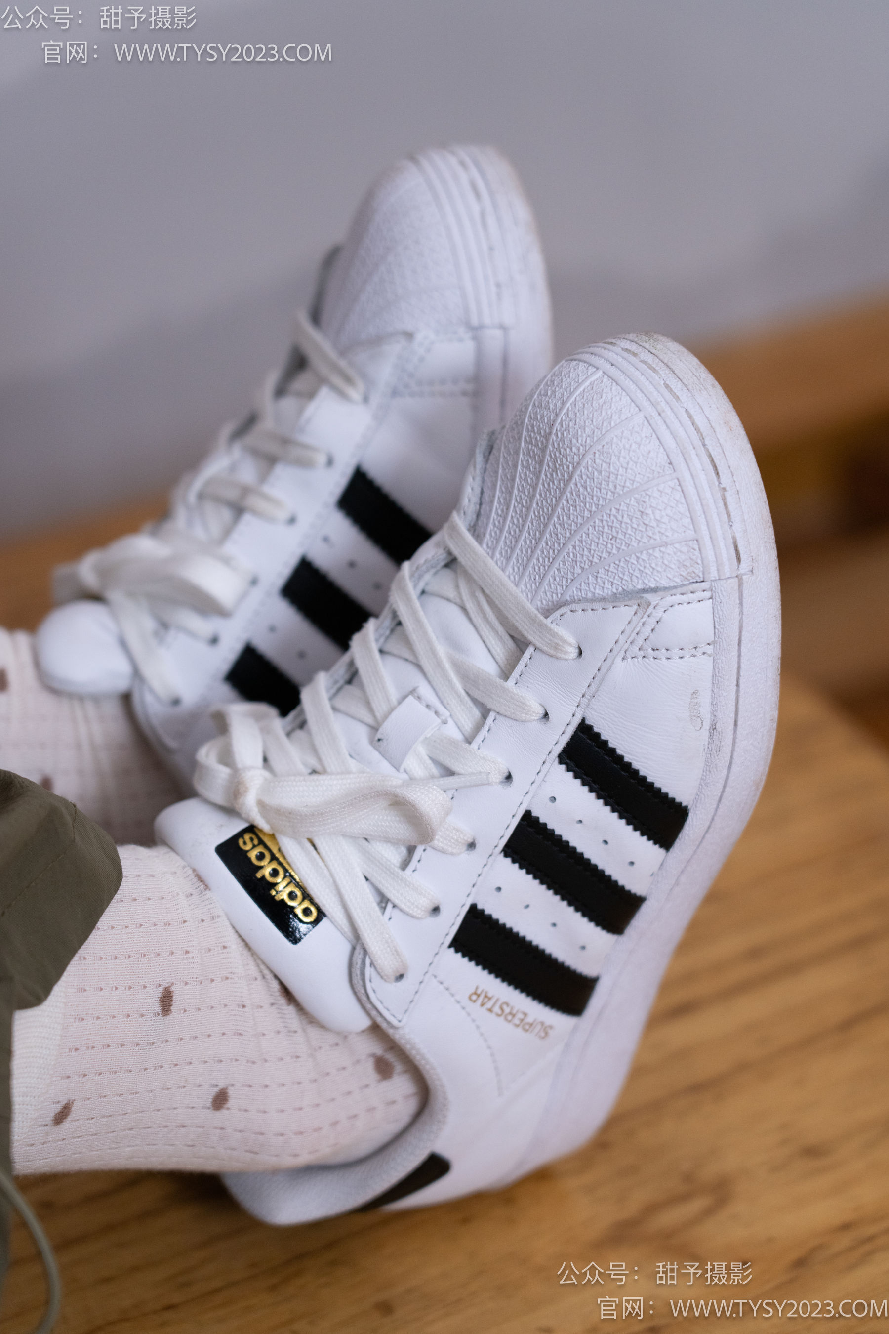 甜予摄影 No.161 双双 - 板鞋、白棉袜、裸足/(130P)