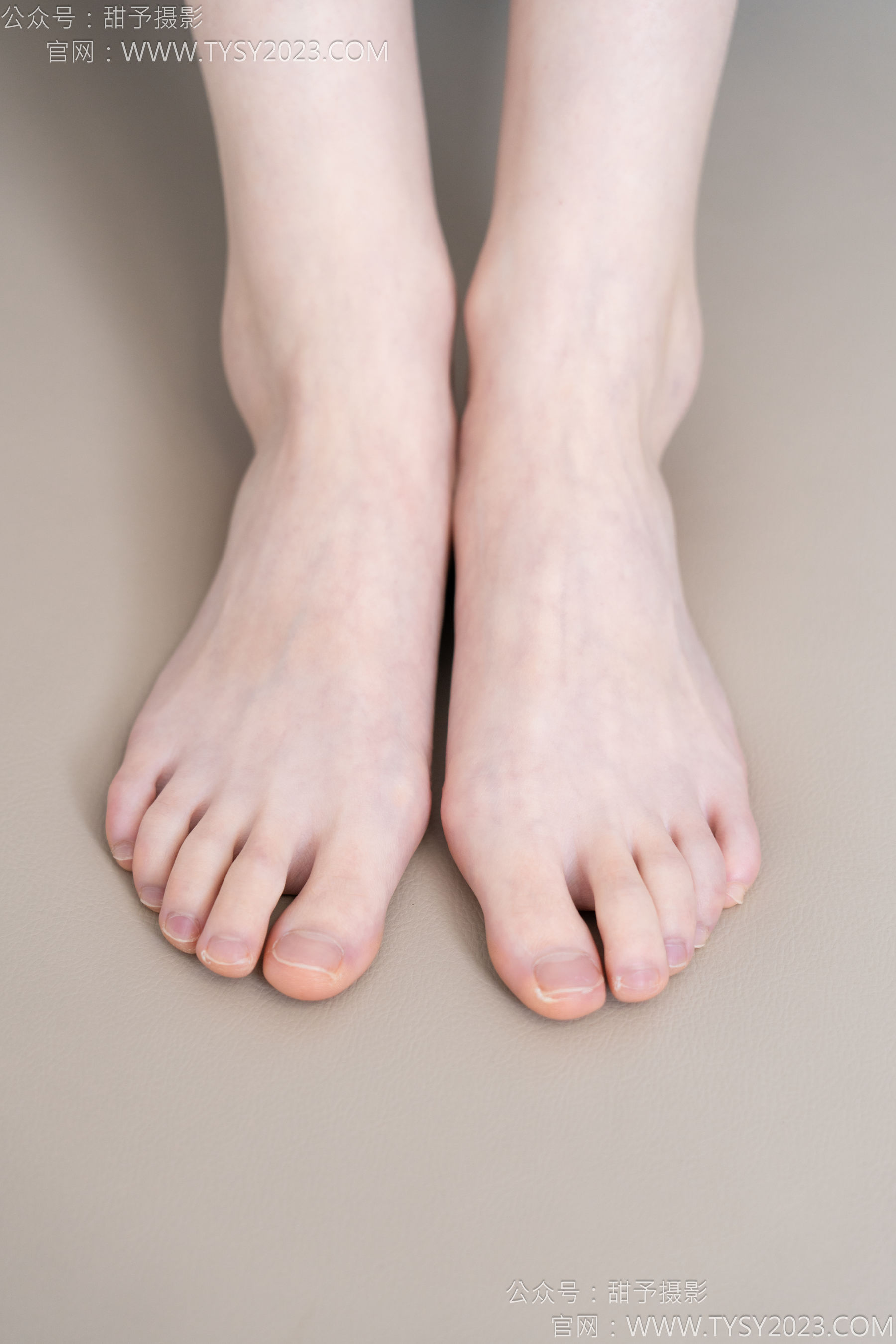 甜予摄影 No.160 番茄 - 板鞋、印花棉袜、裸足/(125P)