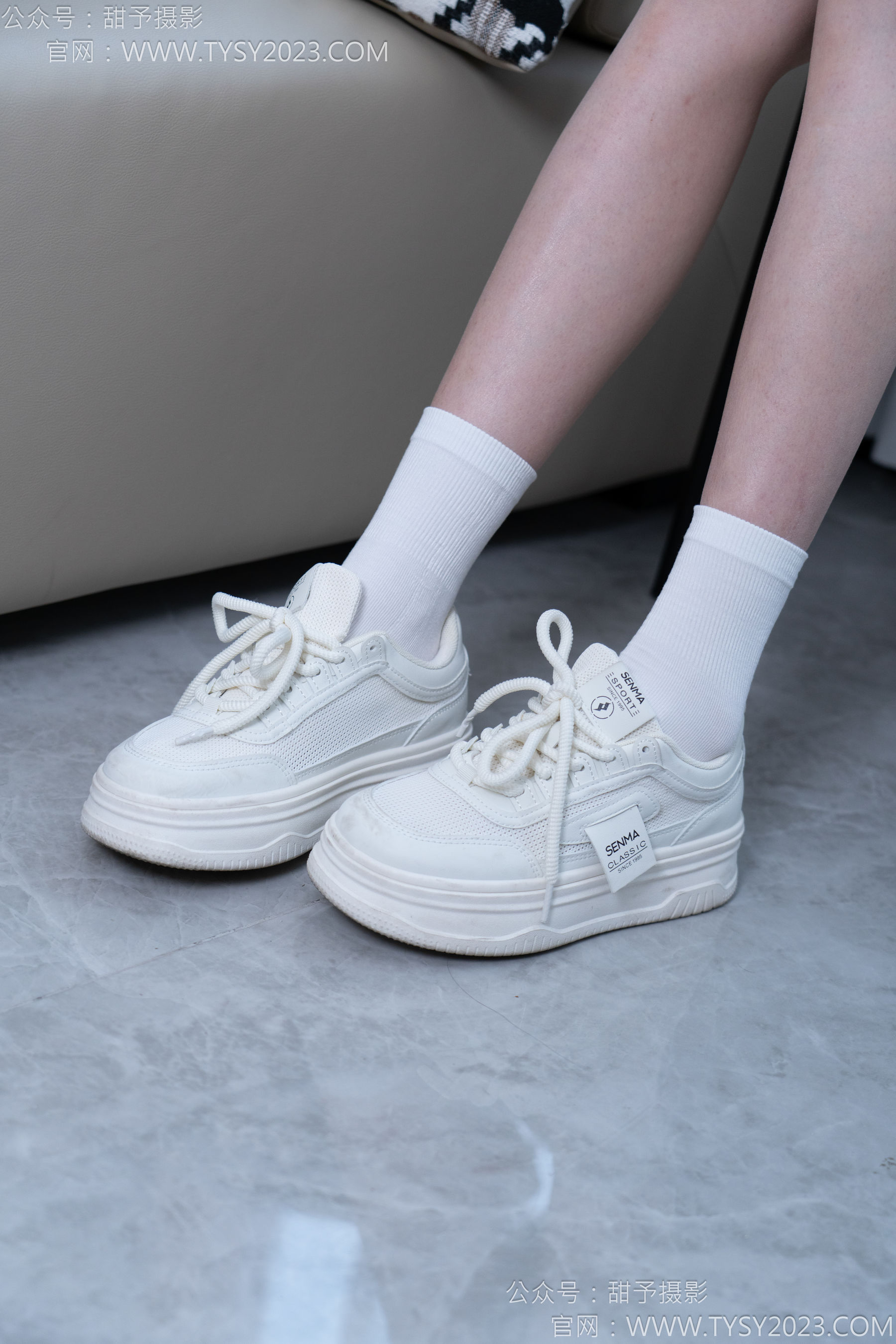 甜予摄影 No.164 珞珞 - 板鞋、白棉袜、裸足/(130P)