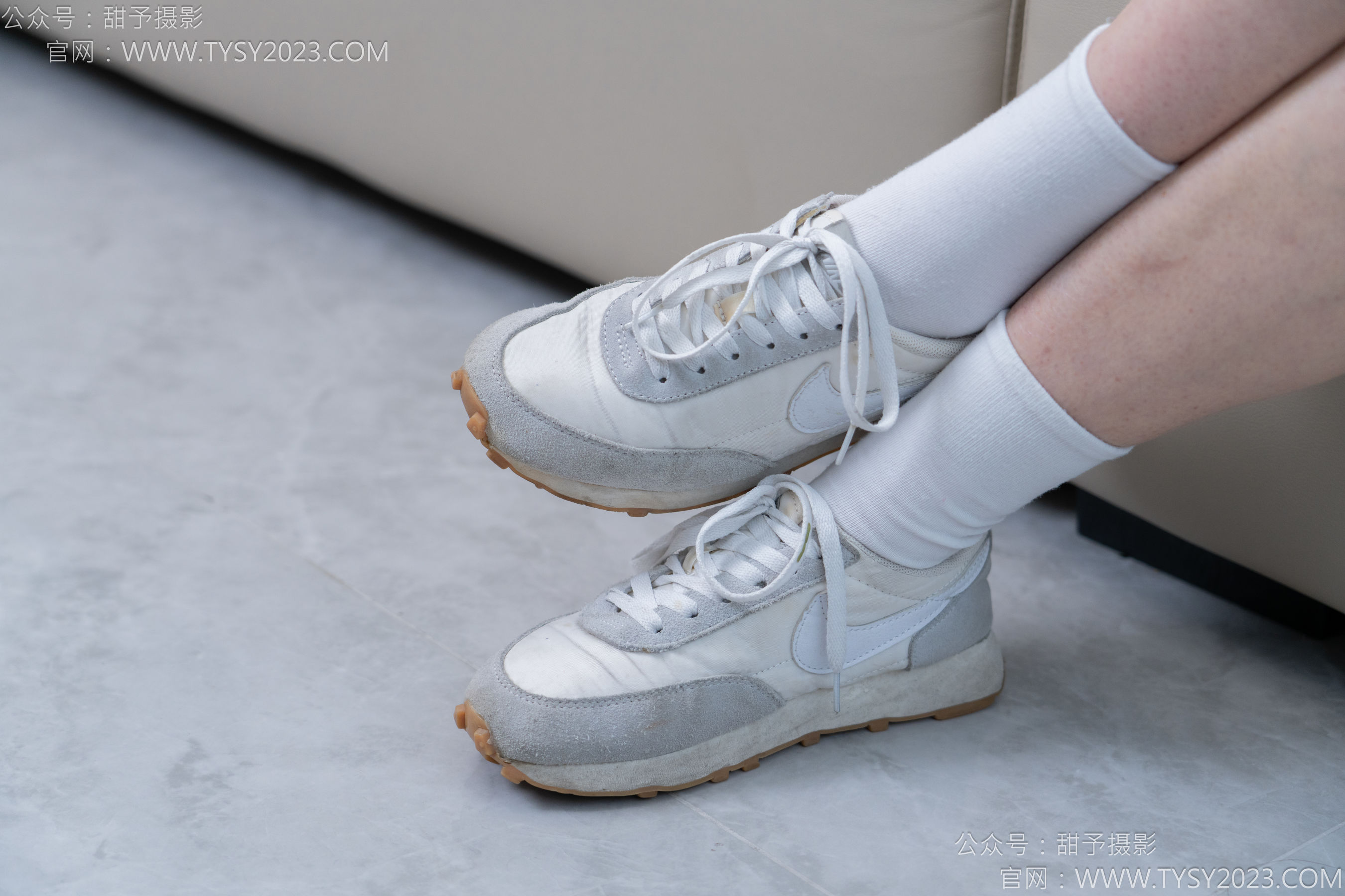 甜予摄影 No.167 小容 - 板鞋、白棉袜、裸足/(129P)