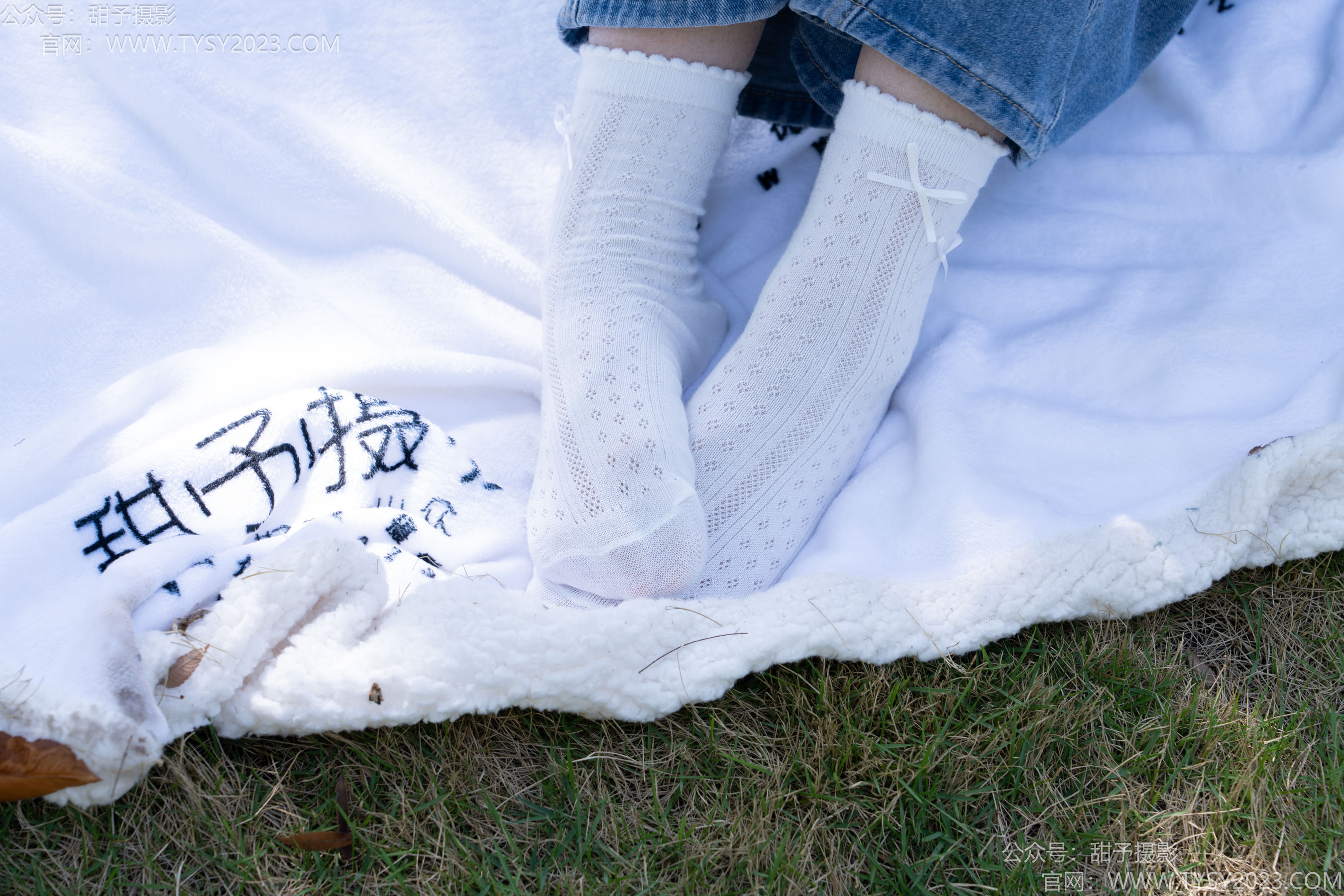 甜予摄影 No.194 小橙子 - 板鞋、白棉袜、裸足/(130P)