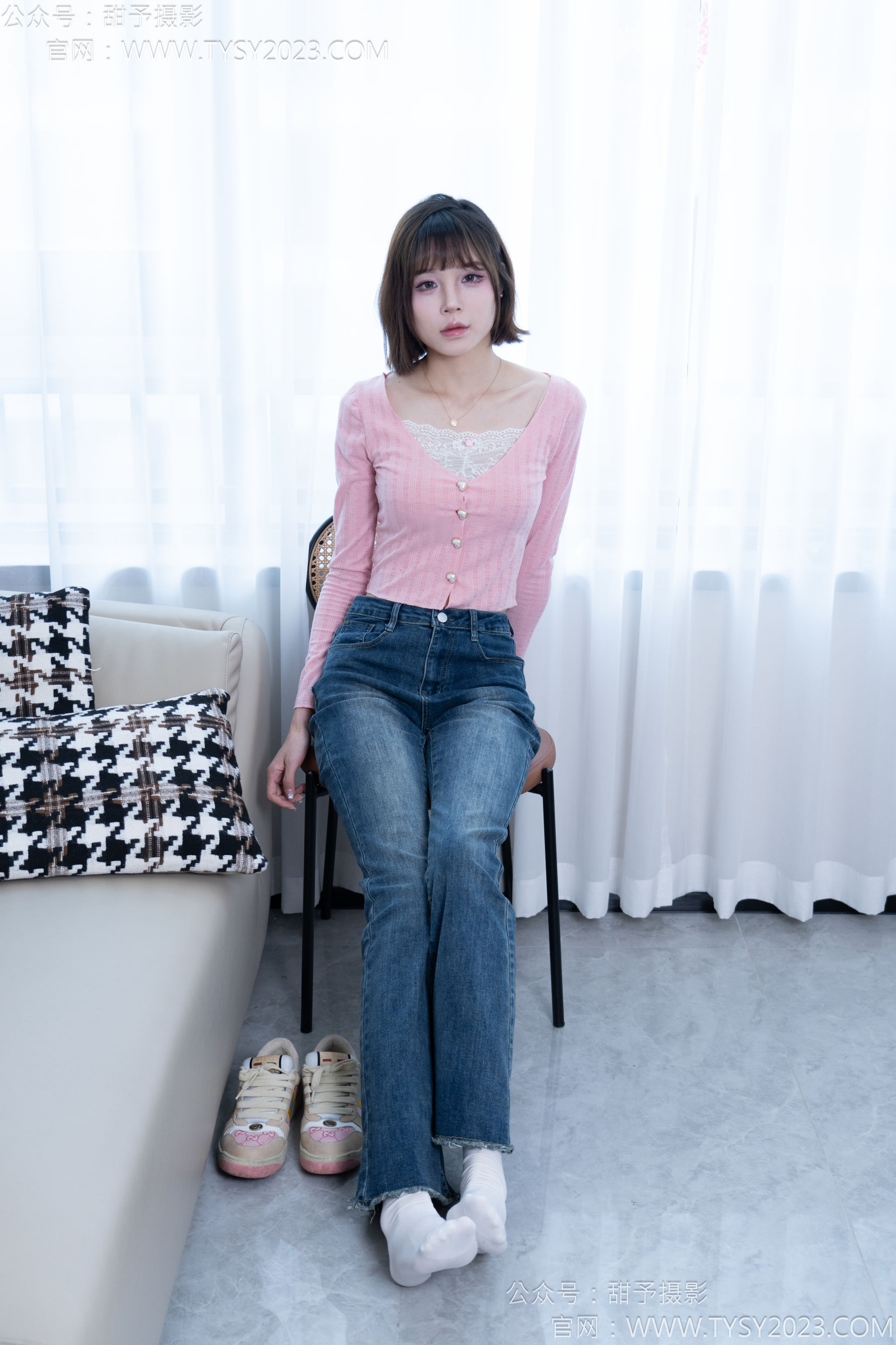 甜予摄影 No.170 珞珞 - 板鞋、白棉袜、裸足/(130P)