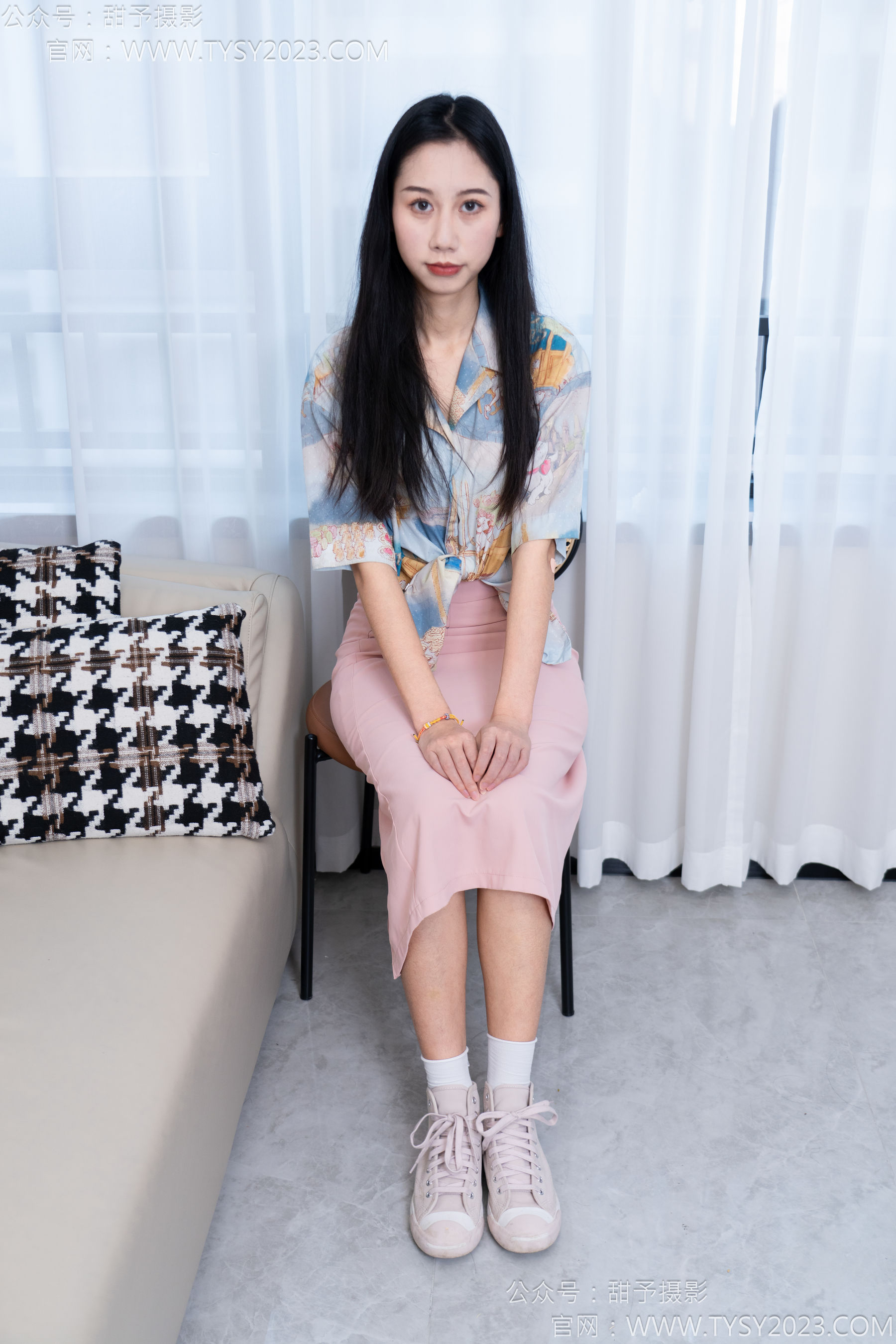 甜予摄影 No.186 娃娃 - 帆布鞋、白棉袜、裸足/(129P)