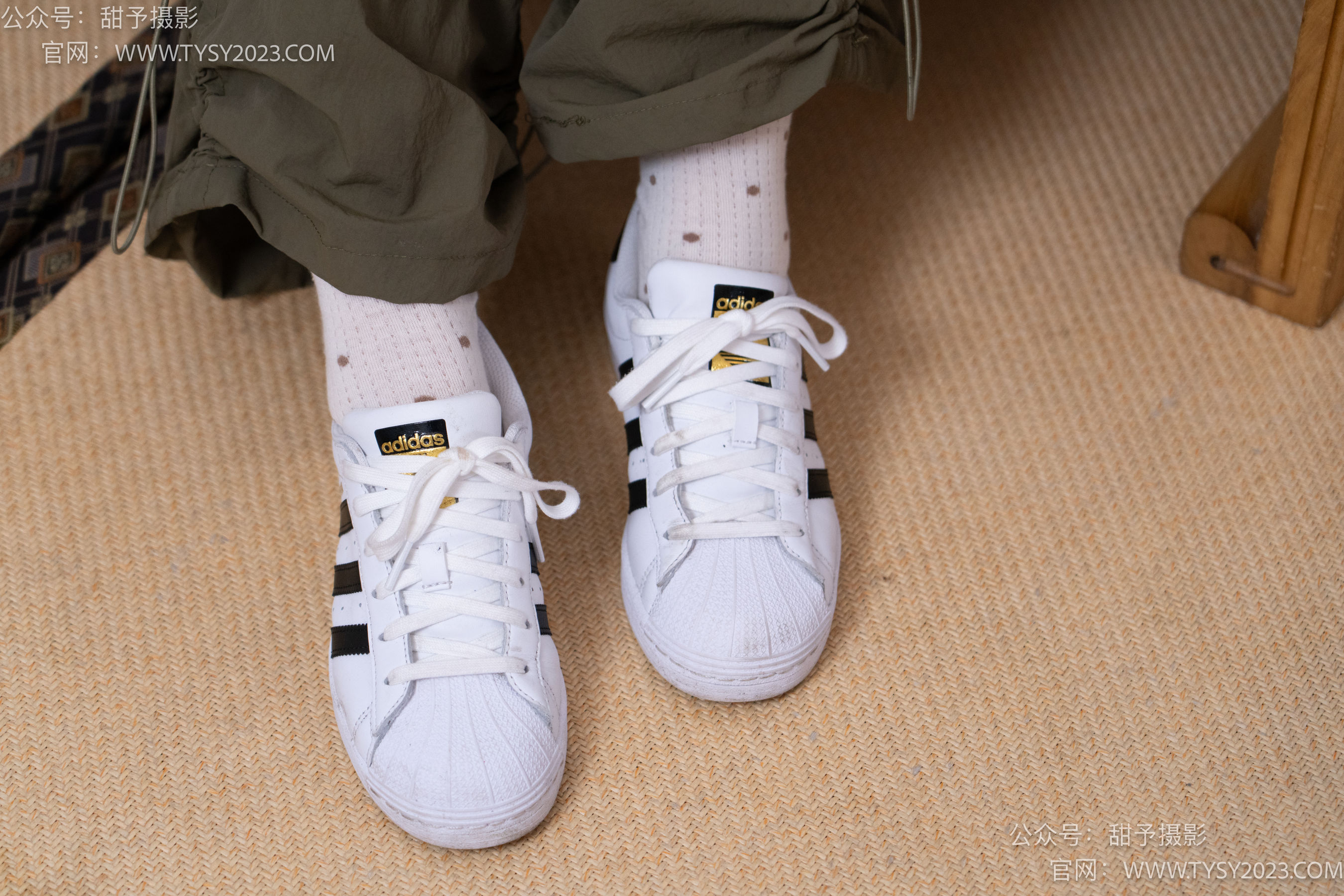 甜予摄影 No.161 双双 - 板鞋、白棉袜、裸足/(130P)