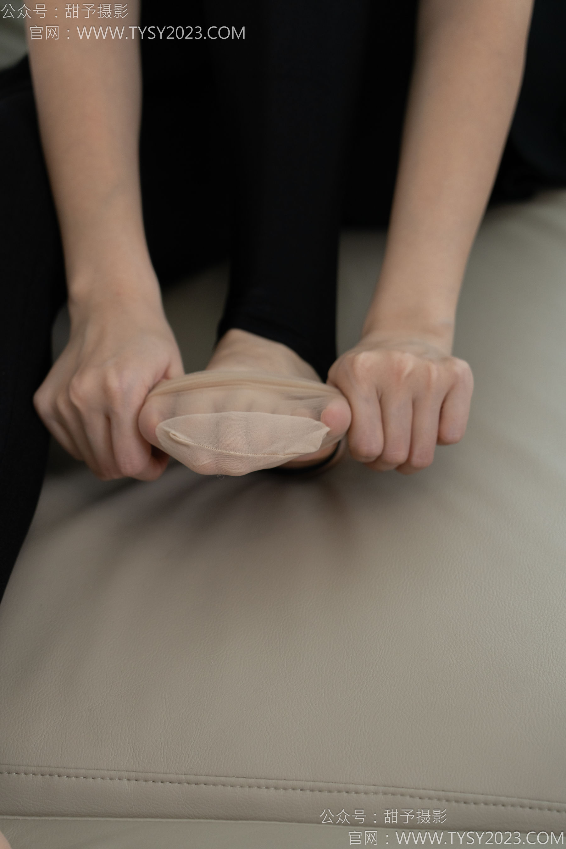 甜予摄影 No.158 梦梦 - 高跟鞋、短肉丝、短黑丝、裸足/(130P)