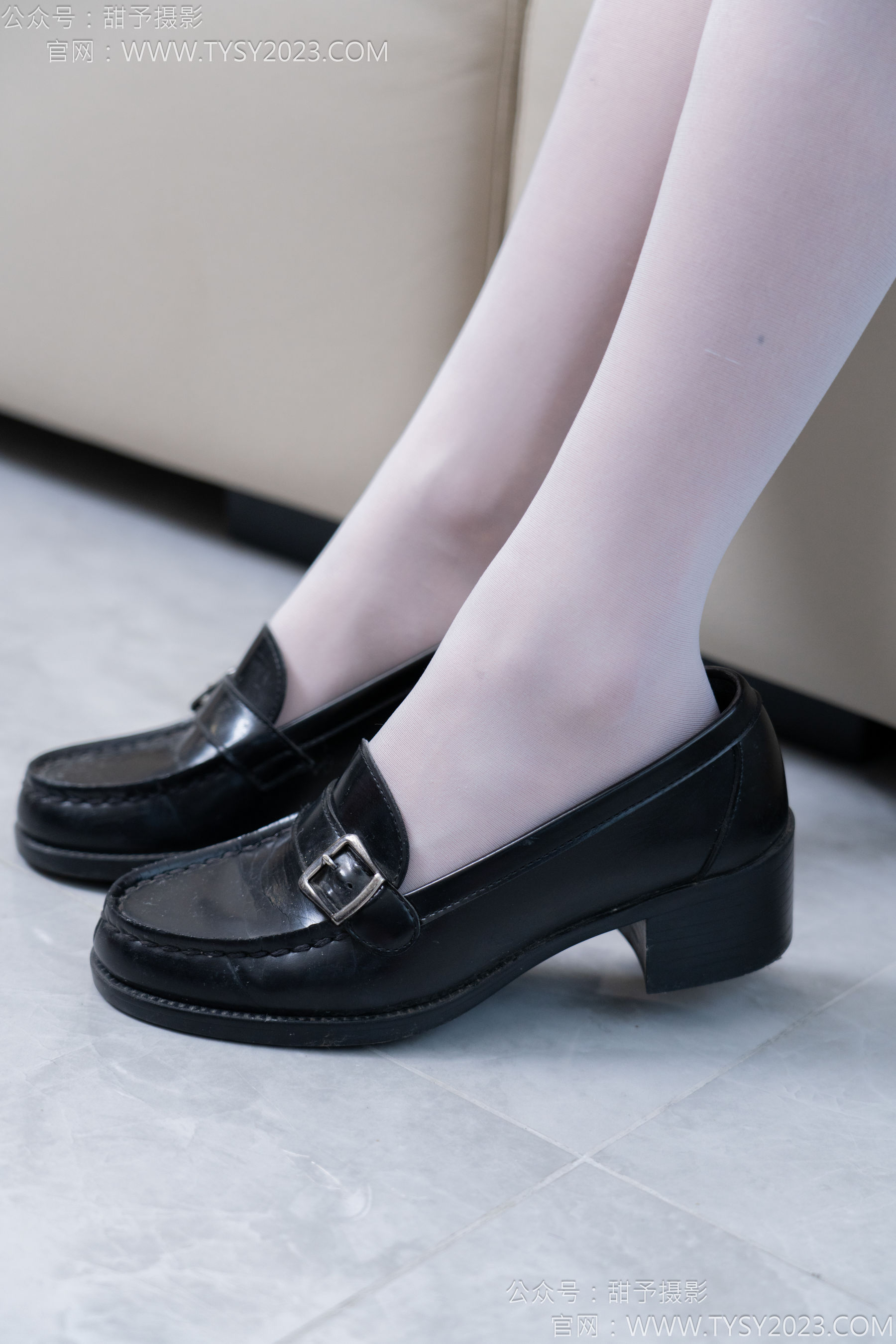 甜予摄影 No.166 酥酥 - 皮鞋、半白丝、裸足/(127P)