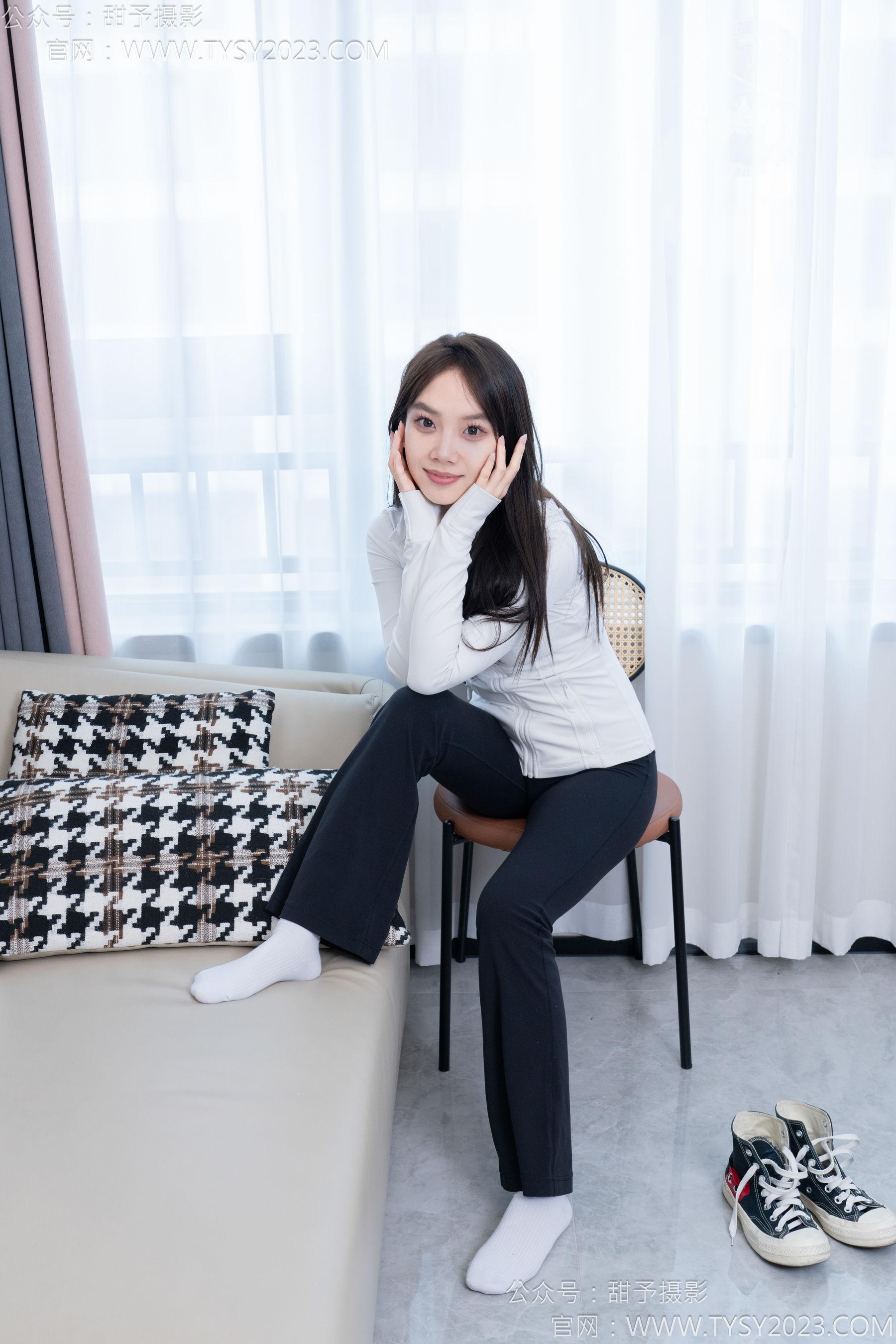 甜予摄影 No.169 贝壳 - 帆布鞋、白棉袜、裸足/(130P)