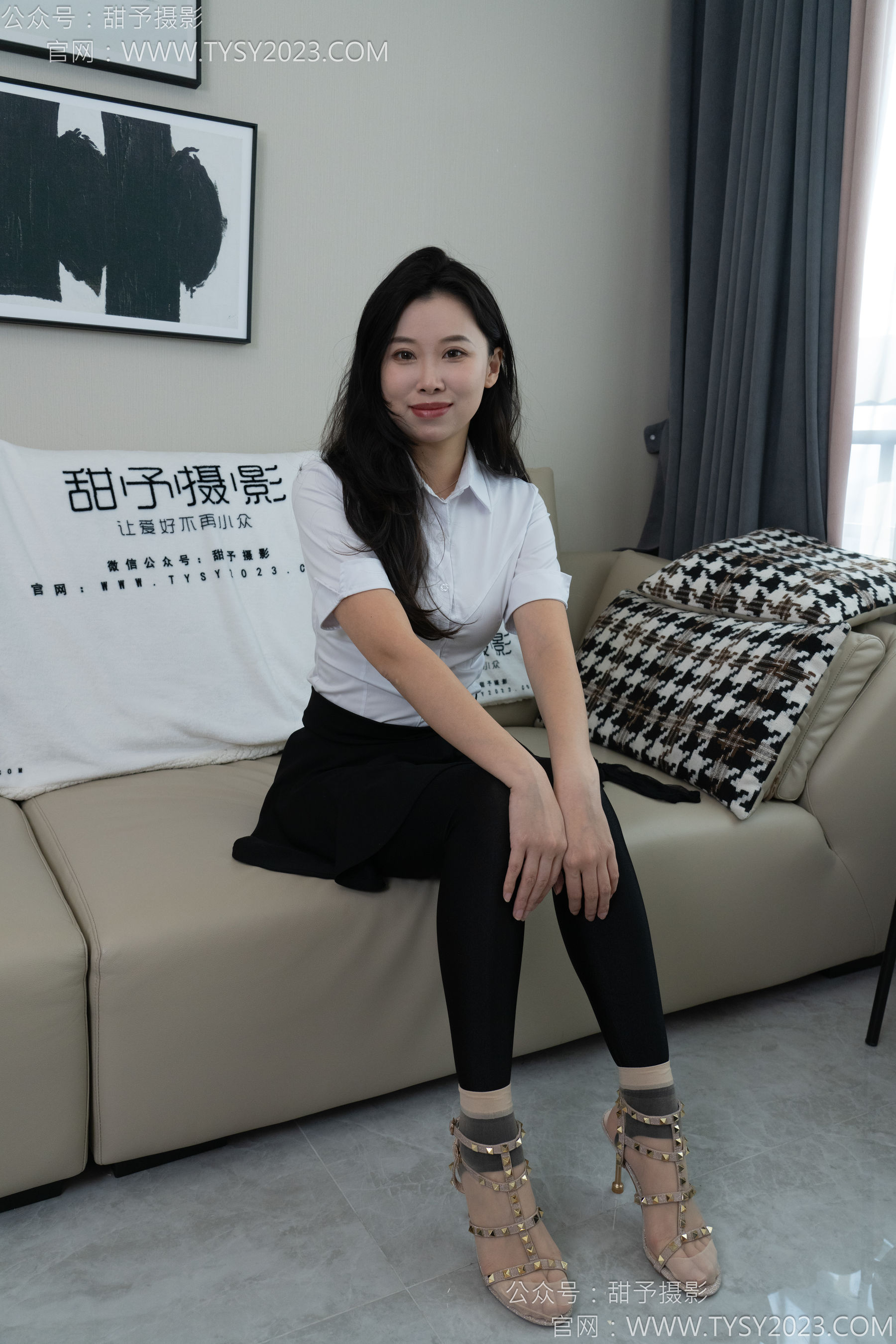 甜予摄影 No.158 梦梦 - 高跟鞋、短肉丝、短黑丝、裸足/(130P)