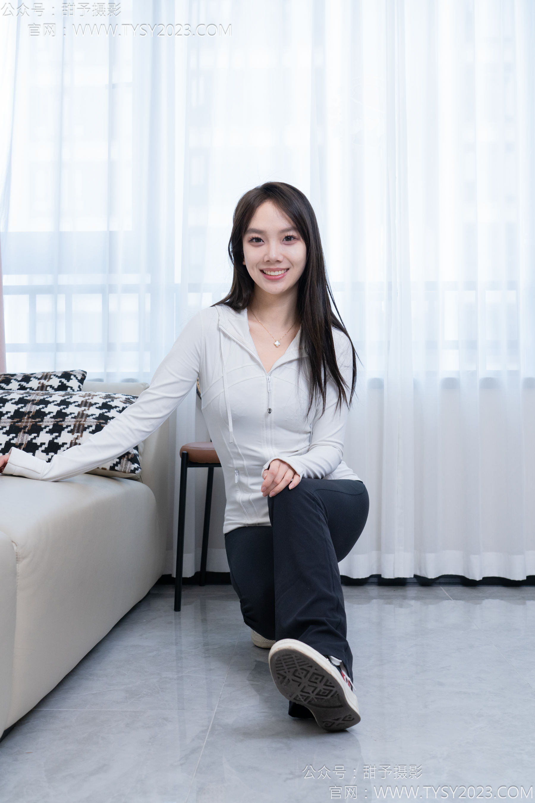 甜予摄影 No.169 贝壳 - 帆布鞋、白棉袜、裸足/(130P)