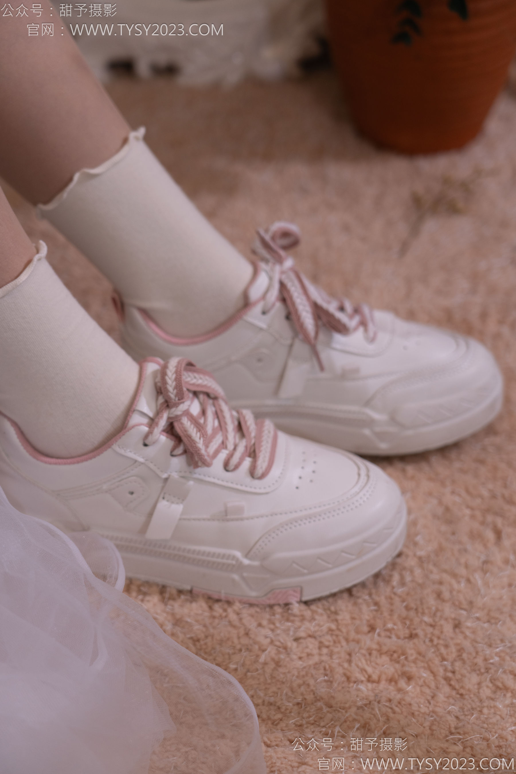 甜予摄影 No.177 璇璇 - 板鞋、白棉袜、薄肉丝/(129P)