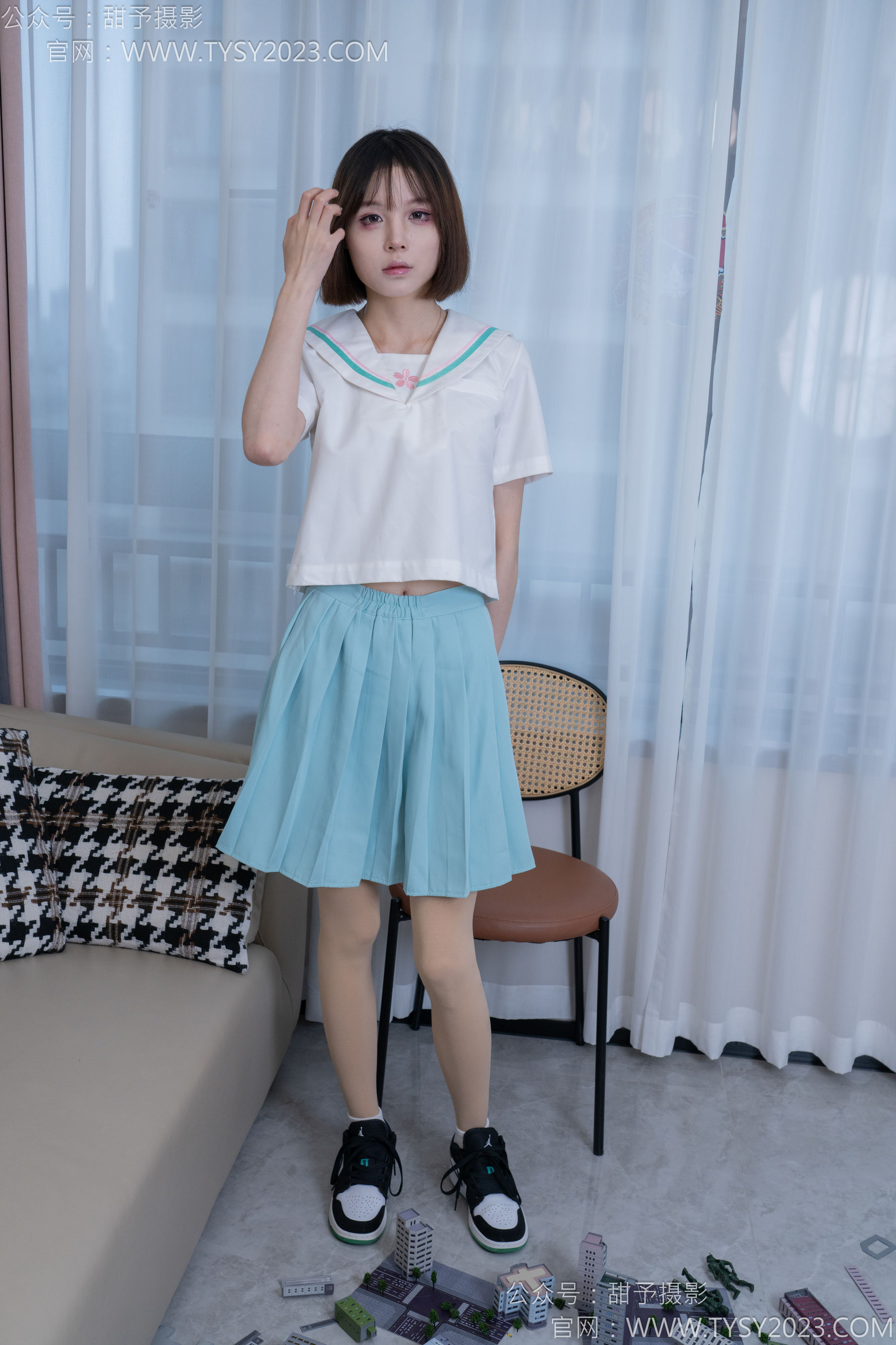 甜予摄影 No.182 珞珞 - 板鞋、白棉袜、厚肉丝、小人国剧情/(134P)