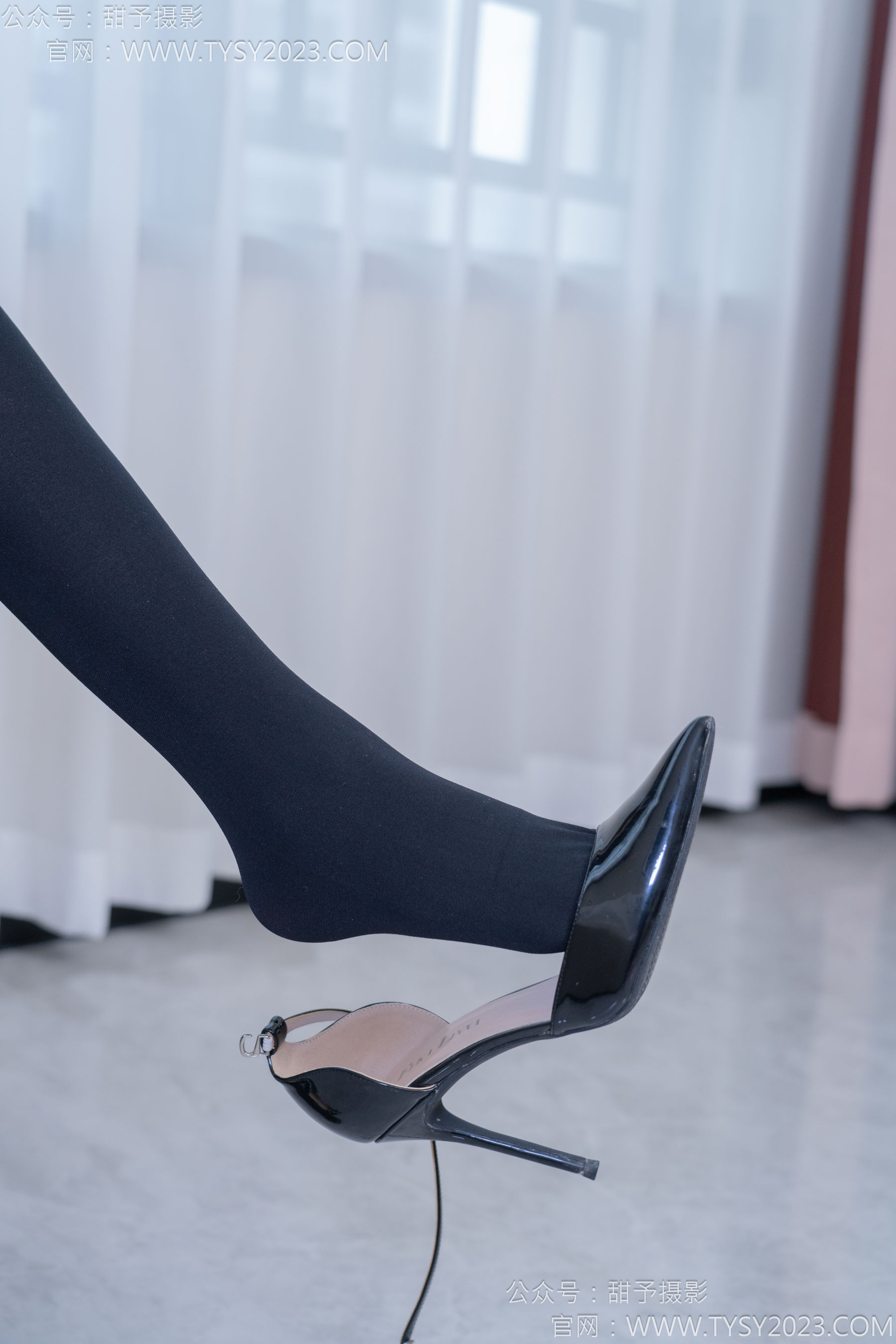 甜予摄影 No.187 知知 - 高跟鞋、厚黑丝/(127P)