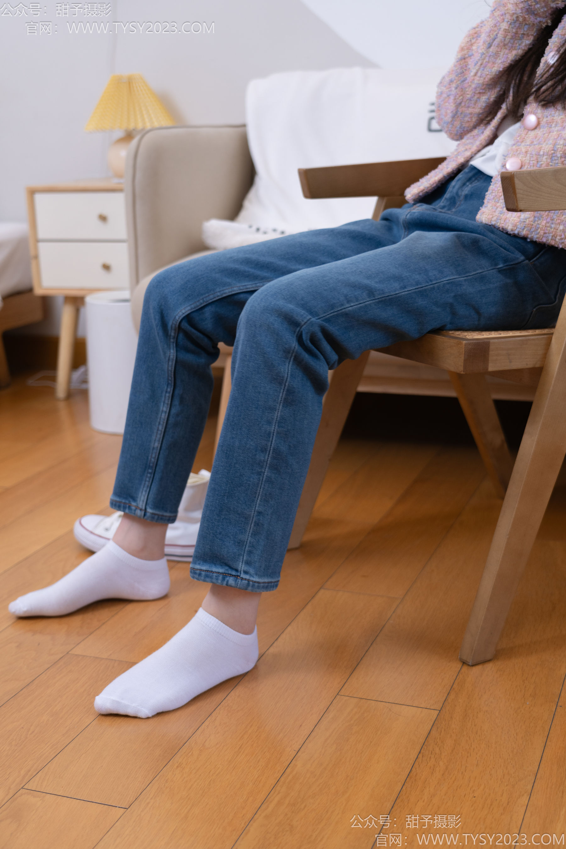 甜予摄影 No.189 璇璇 - 帆布鞋、裸足、抖腿剧情/(134P)