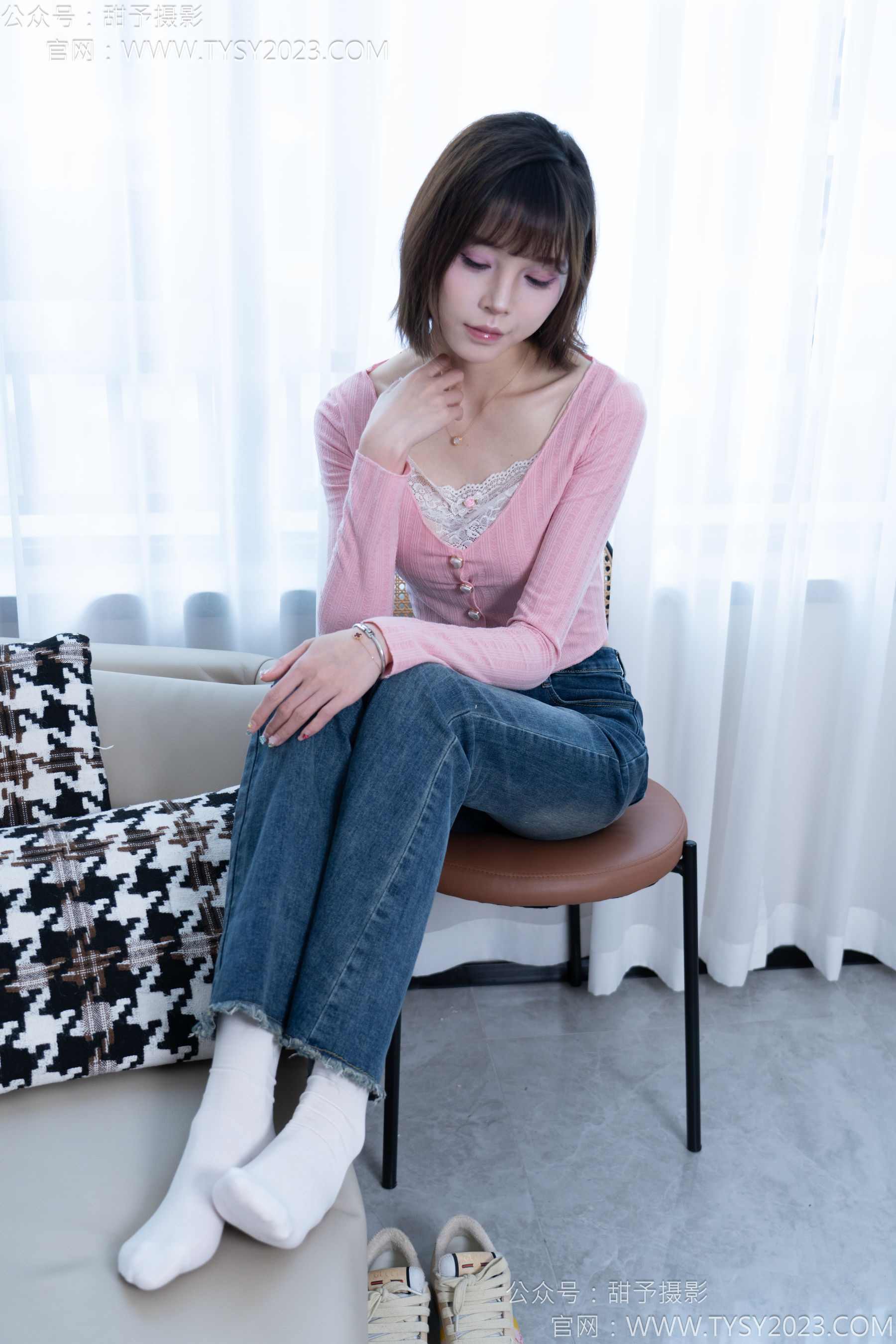 甜予摄影 No.170 珞珞 - 板鞋、白棉袜、裸足/(130P)