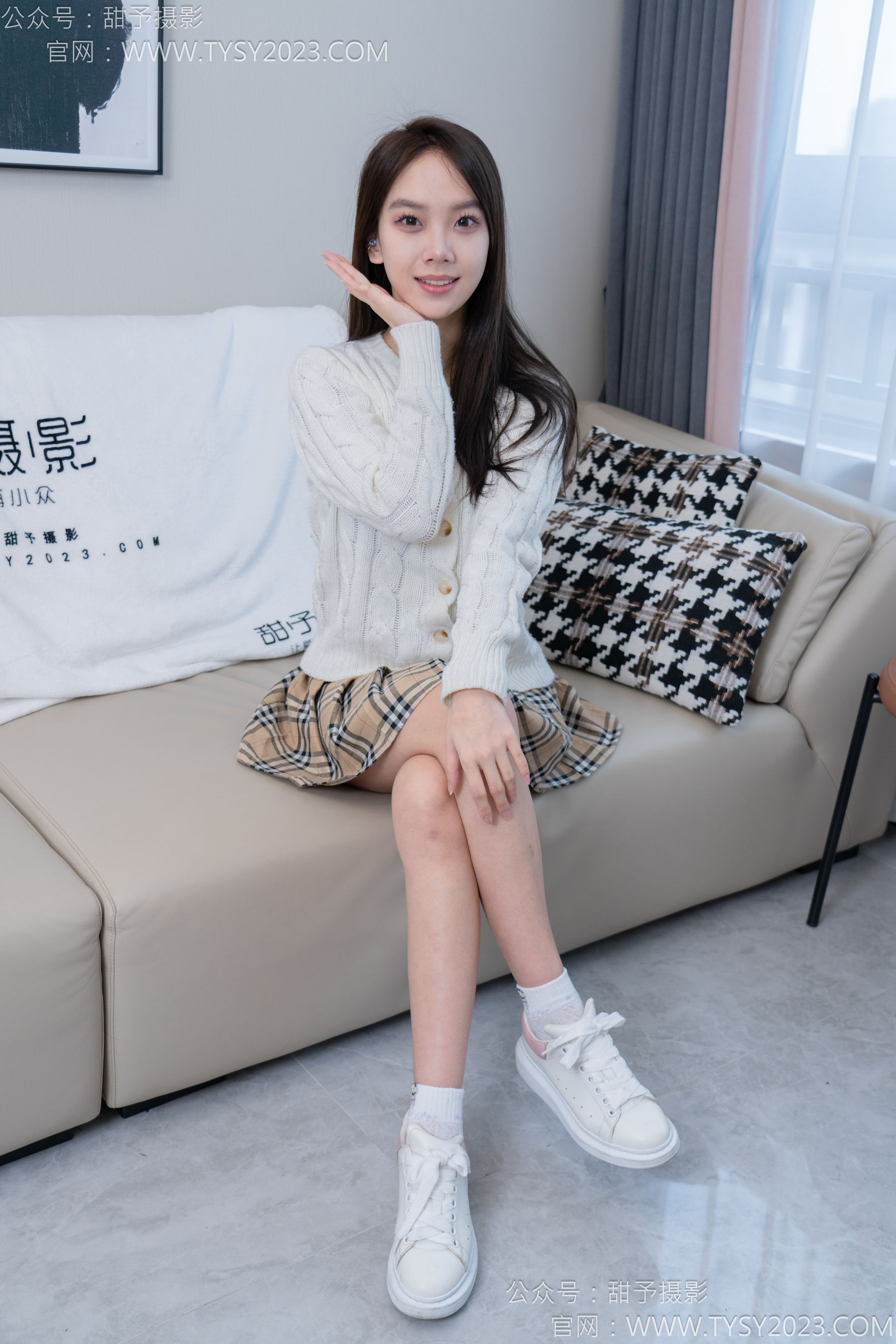 甜予摄影 No.165 贝壳 - 板鞋、白棉袜、裸足/(130P)