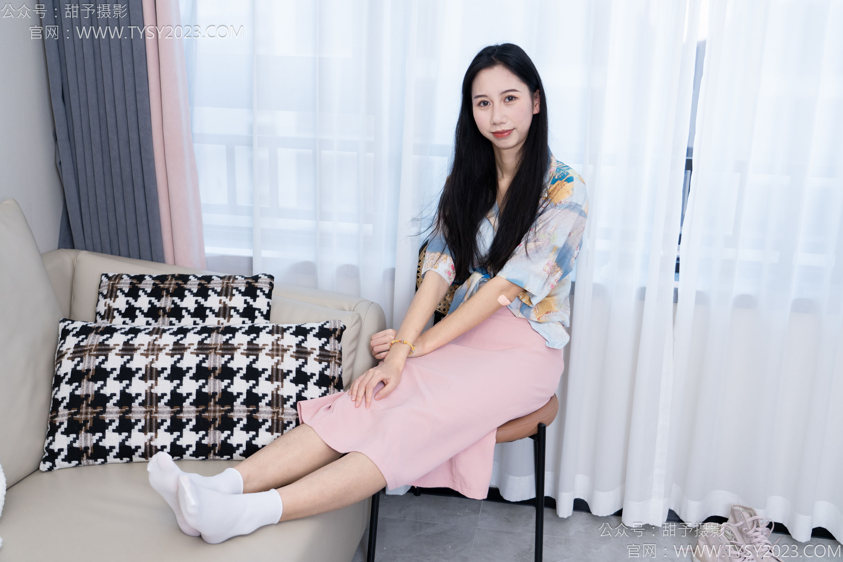 甜予摄影 No.186 娃娃 - 帆布鞋、白棉袜、裸足/(129P)