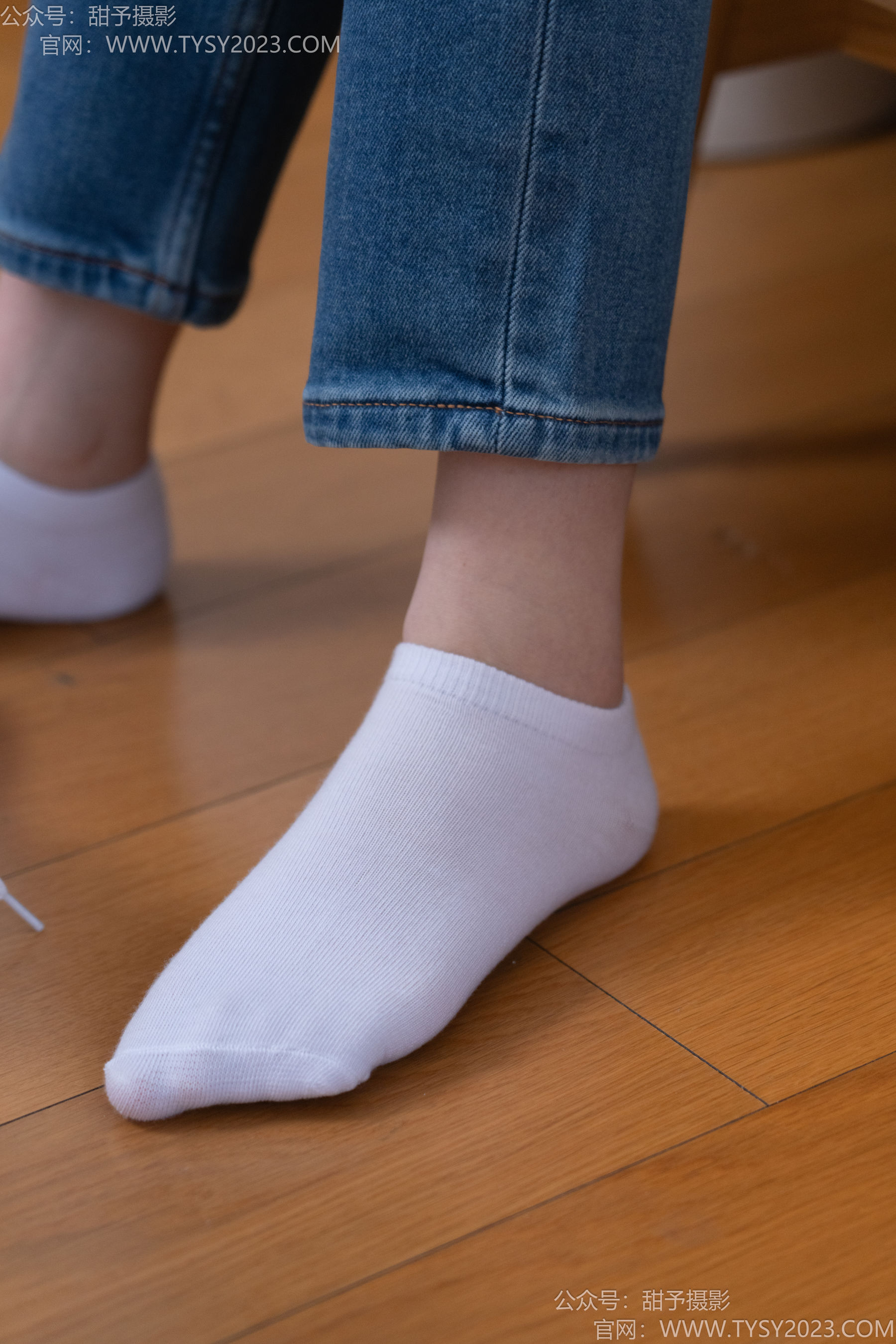甜予摄影 No.189 璇璇 - 帆布鞋、裸足、抖腿剧情/(134P)