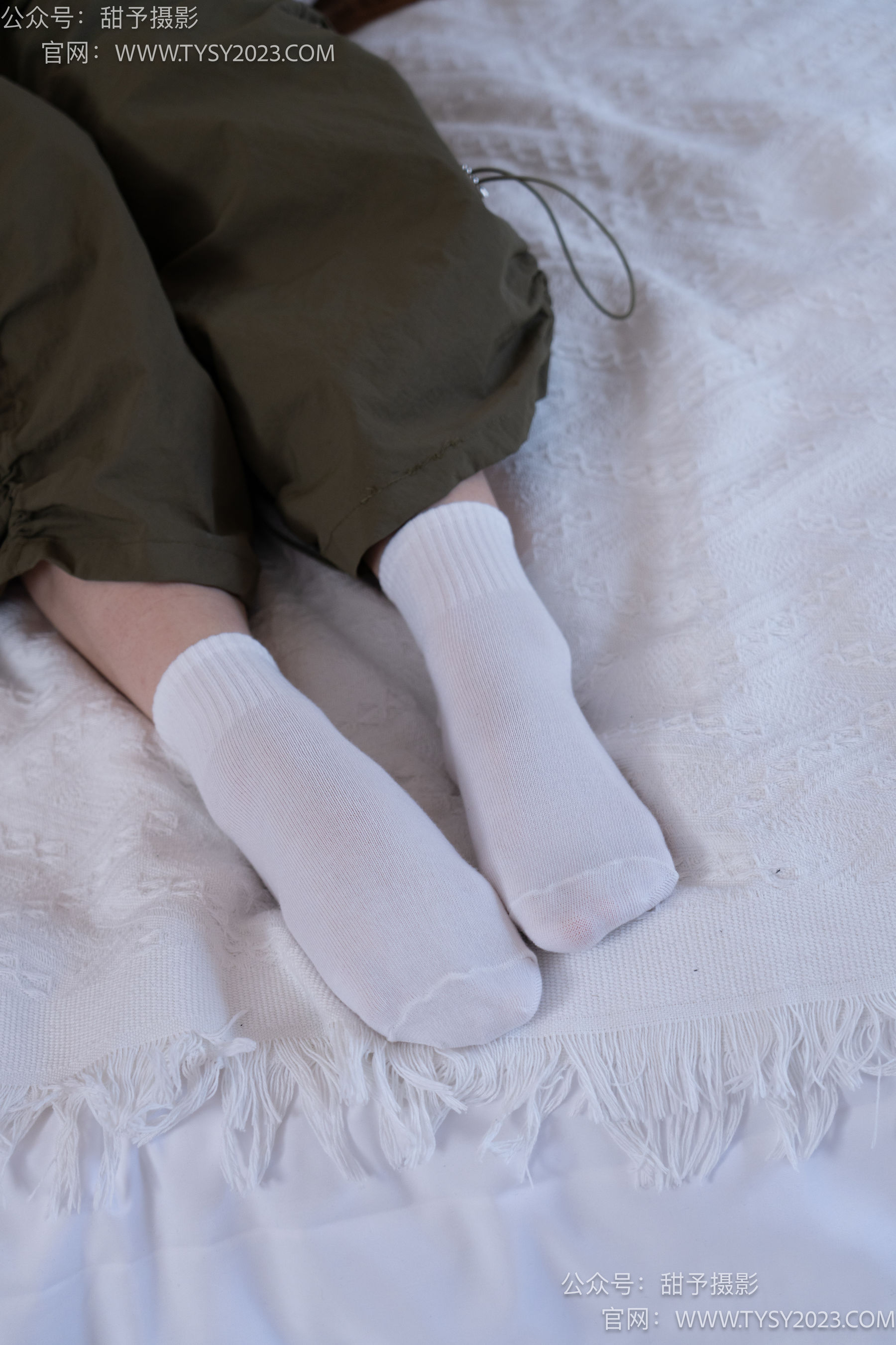 甜予摄影 No.161 双双 - 板鞋、白棉袜、裸足/(130P)