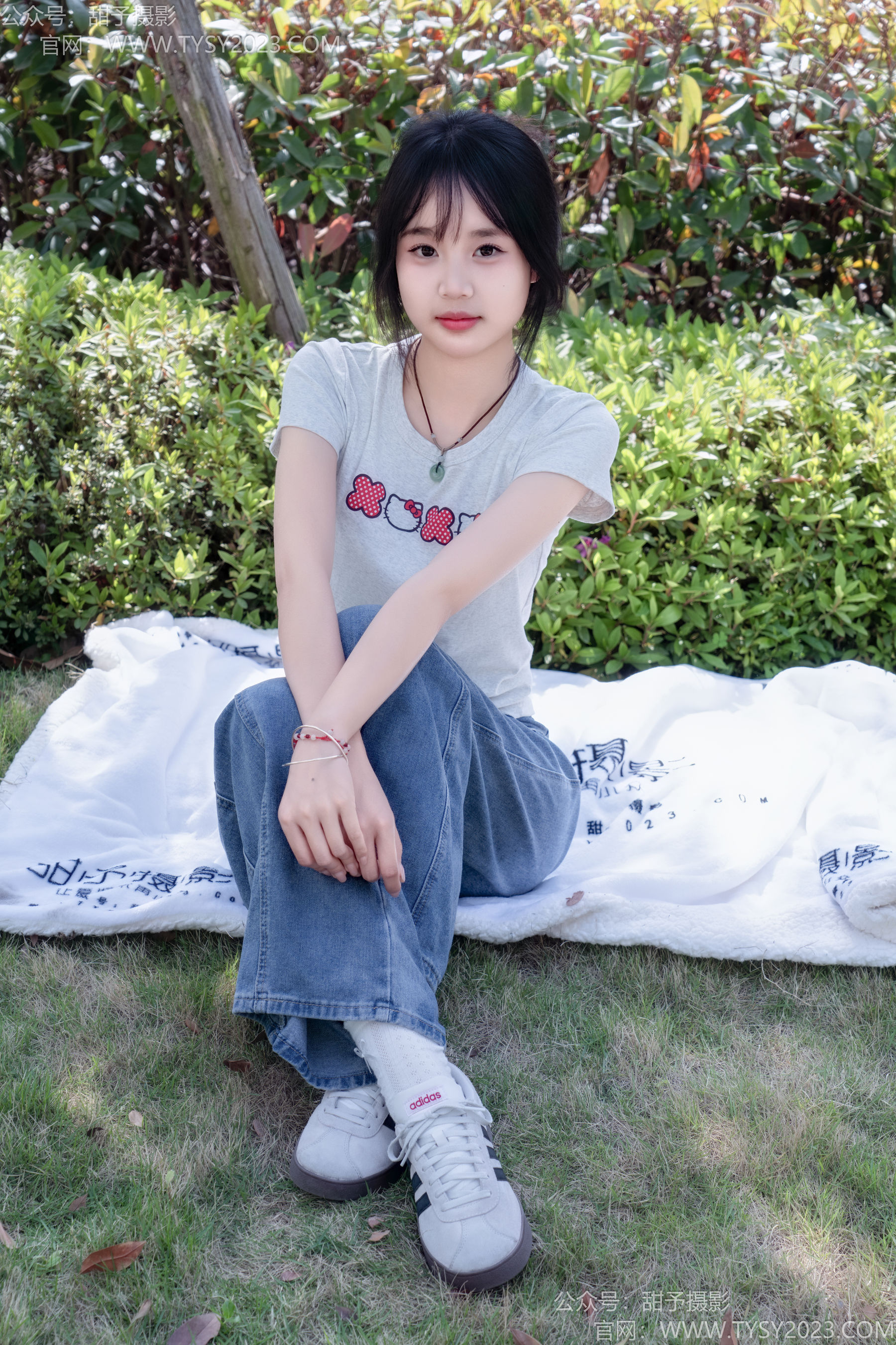 甜予摄影 No.194 小橙子 - 板鞋、白棉袜、裸足/(130P)