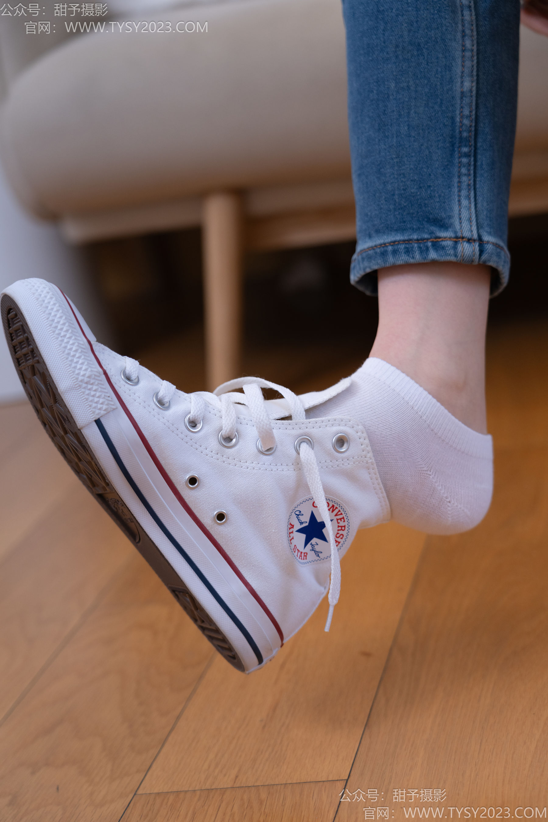 甜予摄影 No.189 璇璇 - 帆布鞋、裸足、抖腿剧情/(134P)