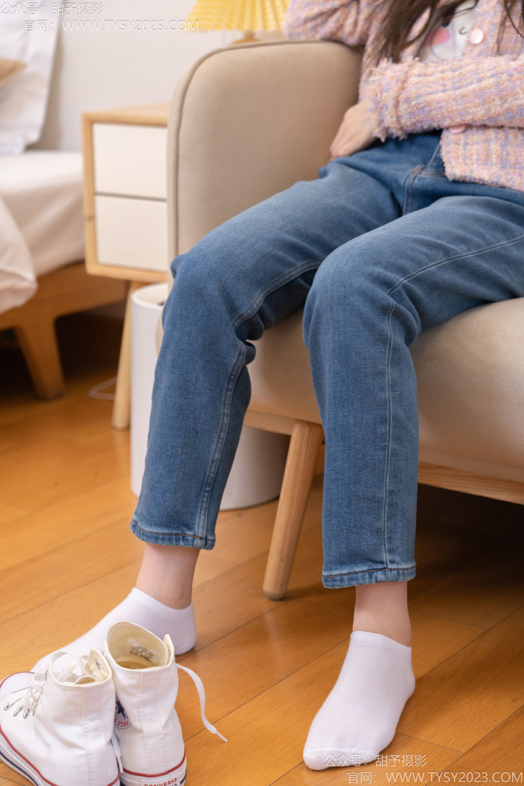 甜予摄影 No.189 璇璇 - 帆布鞋、裸足、抖腿剧情/(134P)