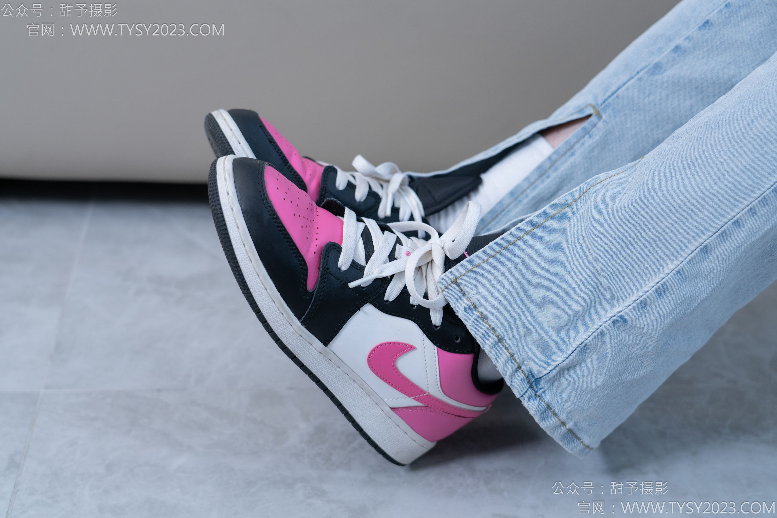 甜予摄影 No.181 小容 - 板鞋、白棉袜、裸足/(130P)