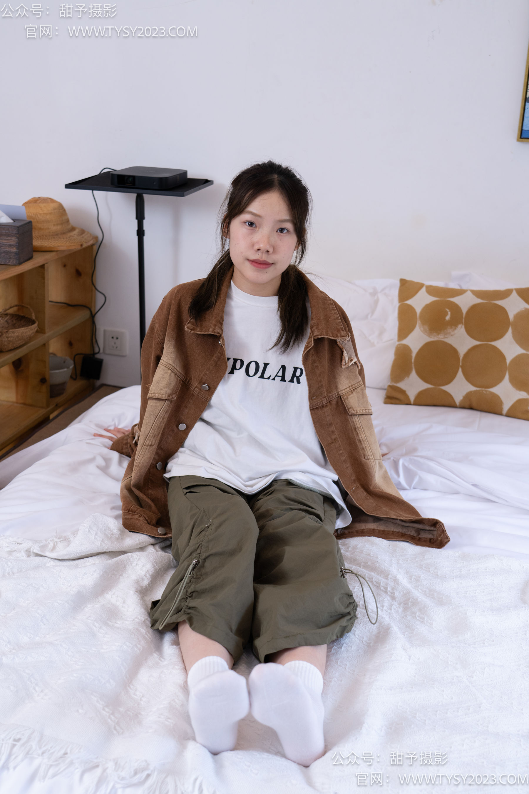 甜予摄影 No.161 双双 - 板鞋、白棉袜、裸足/(130P)