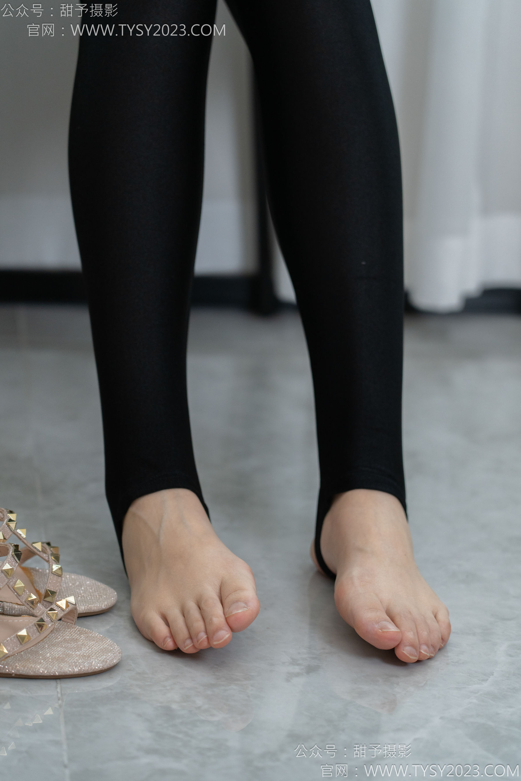 甜予摄影 No.158 梦梦 - 高跟鞋、短肉丝、短黑丝、裸足/(130P)