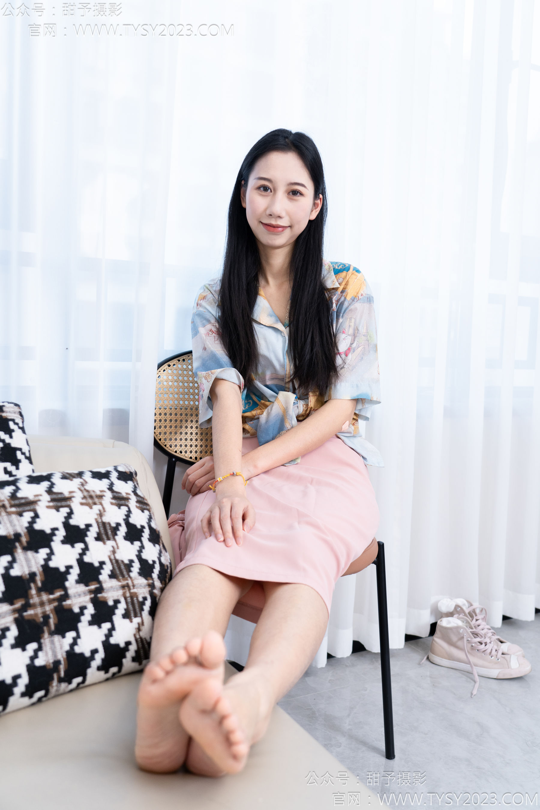 甜予摄影 No.186 娃娃 - 帆布鞋、白棉袜、裸足/(129P)