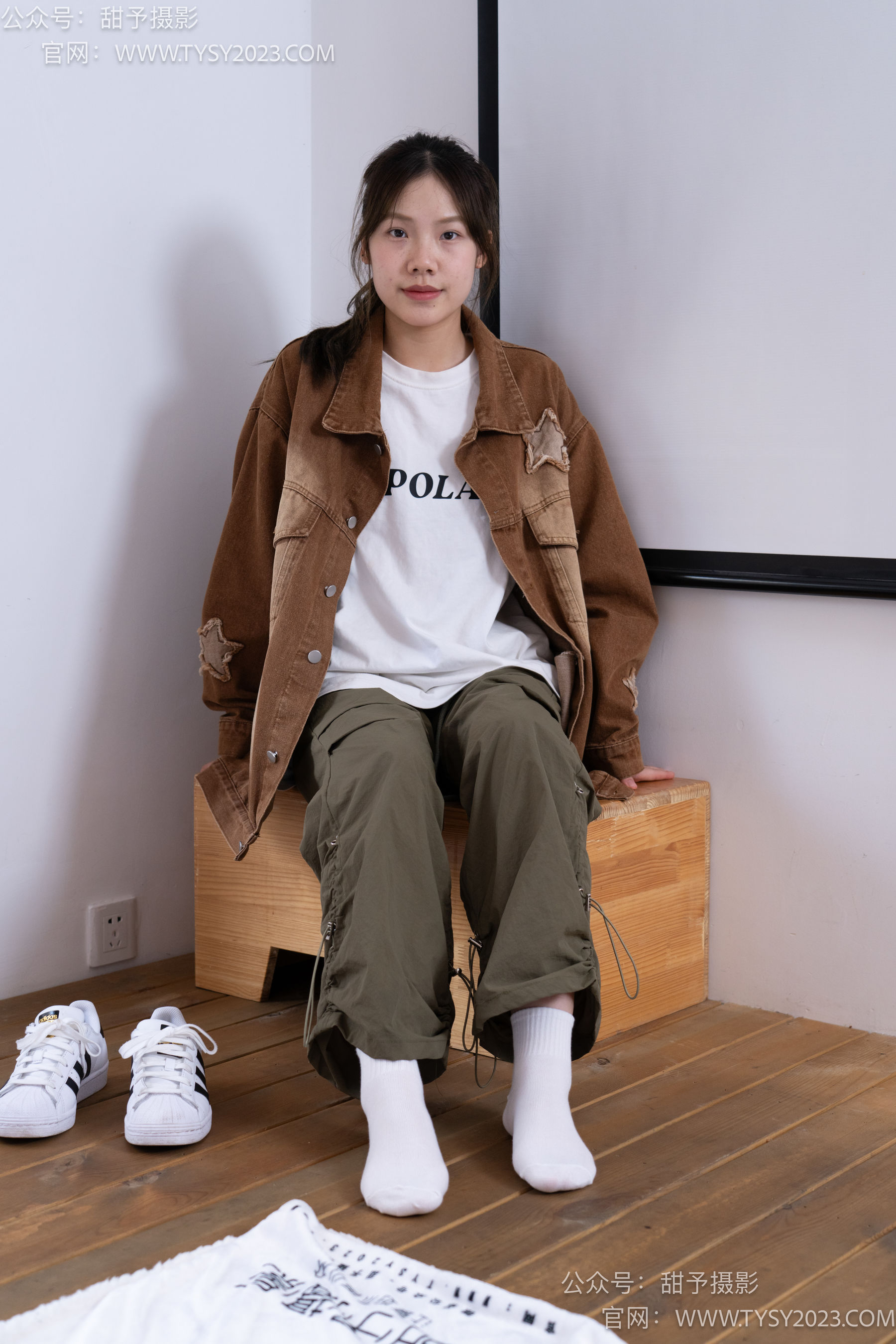 甜予摄影 No.161 双双 - 板鞋、白棉袜、裸足/(130P)