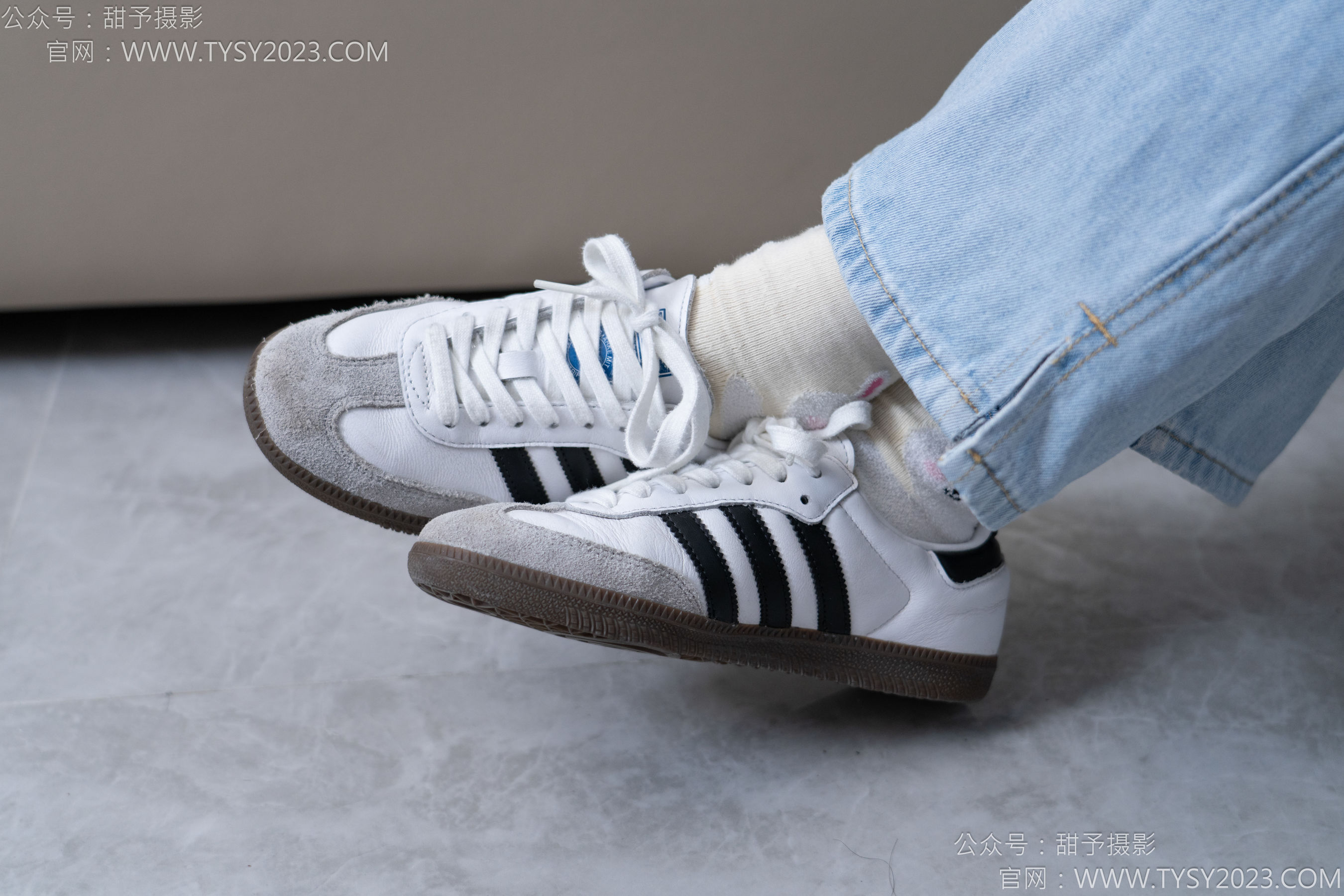 甜予摄影 No.160 番茄 - 板鞋、印花棉袜、裸足/(125P)