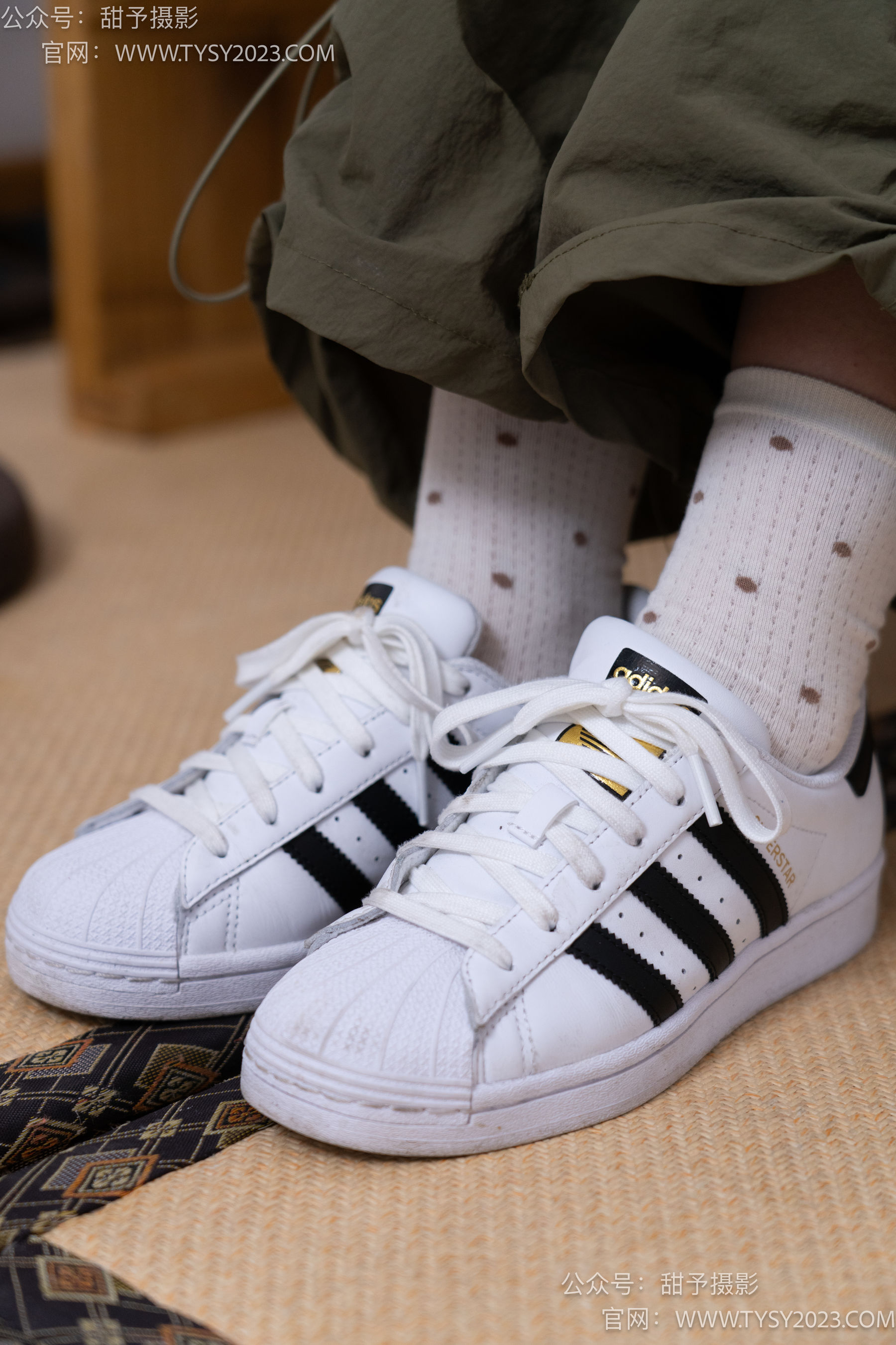 甜予摄影 No.161 双双 - 板鞋、白棉袜、裸足/(130P)