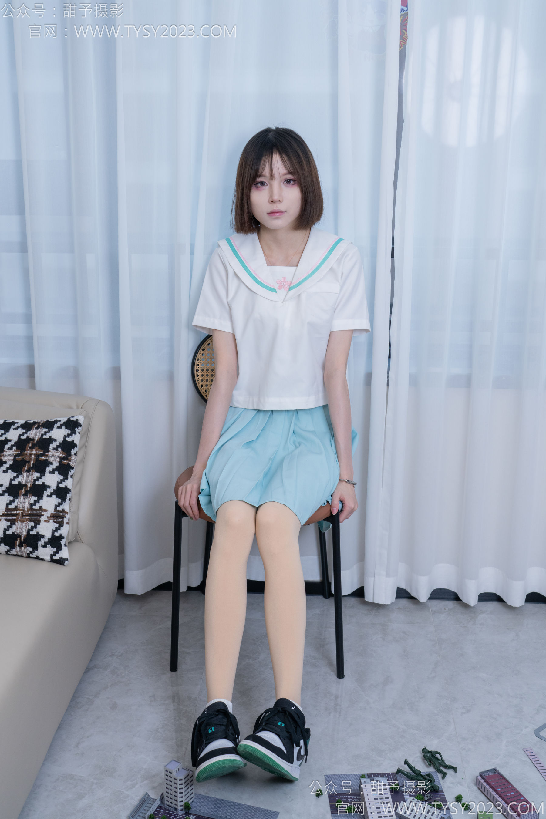 甜予摄影 No.182 珞珞 - 板鞋、白棉袜、厚肉丝、小人国剧情/(134P)