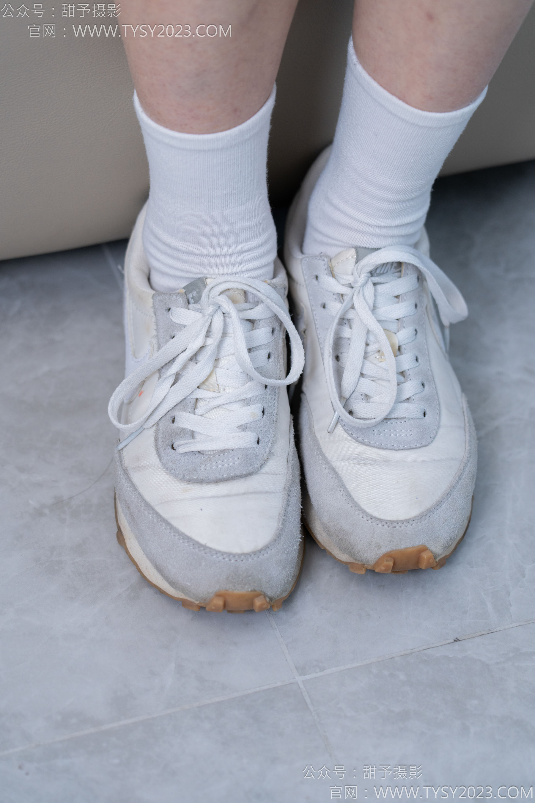 甜予摄影 No.167 小容 - 板鞋、白棉袜、裸足/(129P)