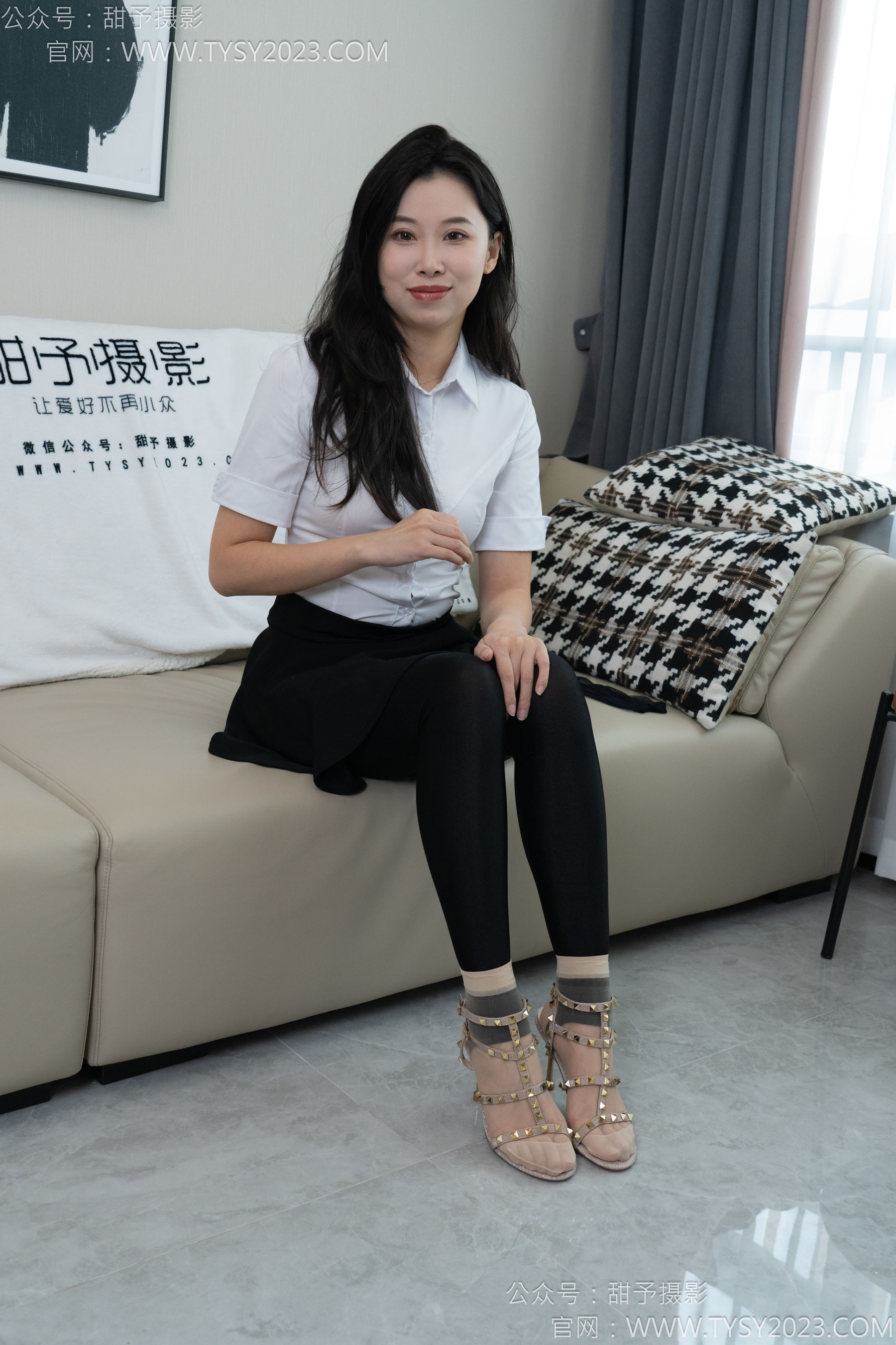 甜予摄影 No.158 梦梦 - 高跟鞋、短肉丝、短黑丝、裸足/(130P)