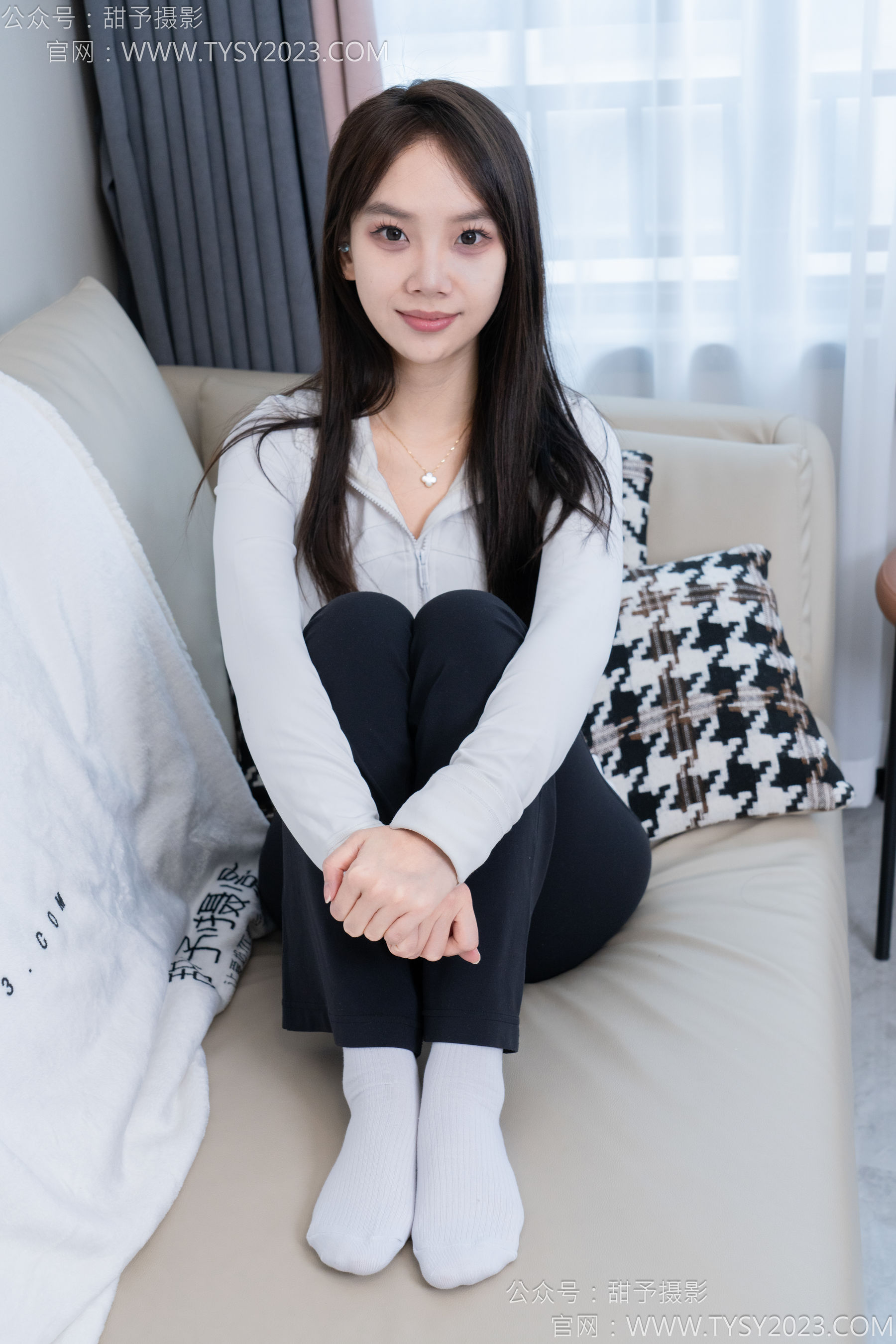 甜予摄影 No.169 贝壳 - 帆布鞋、白棉袜、裸足/(130P)