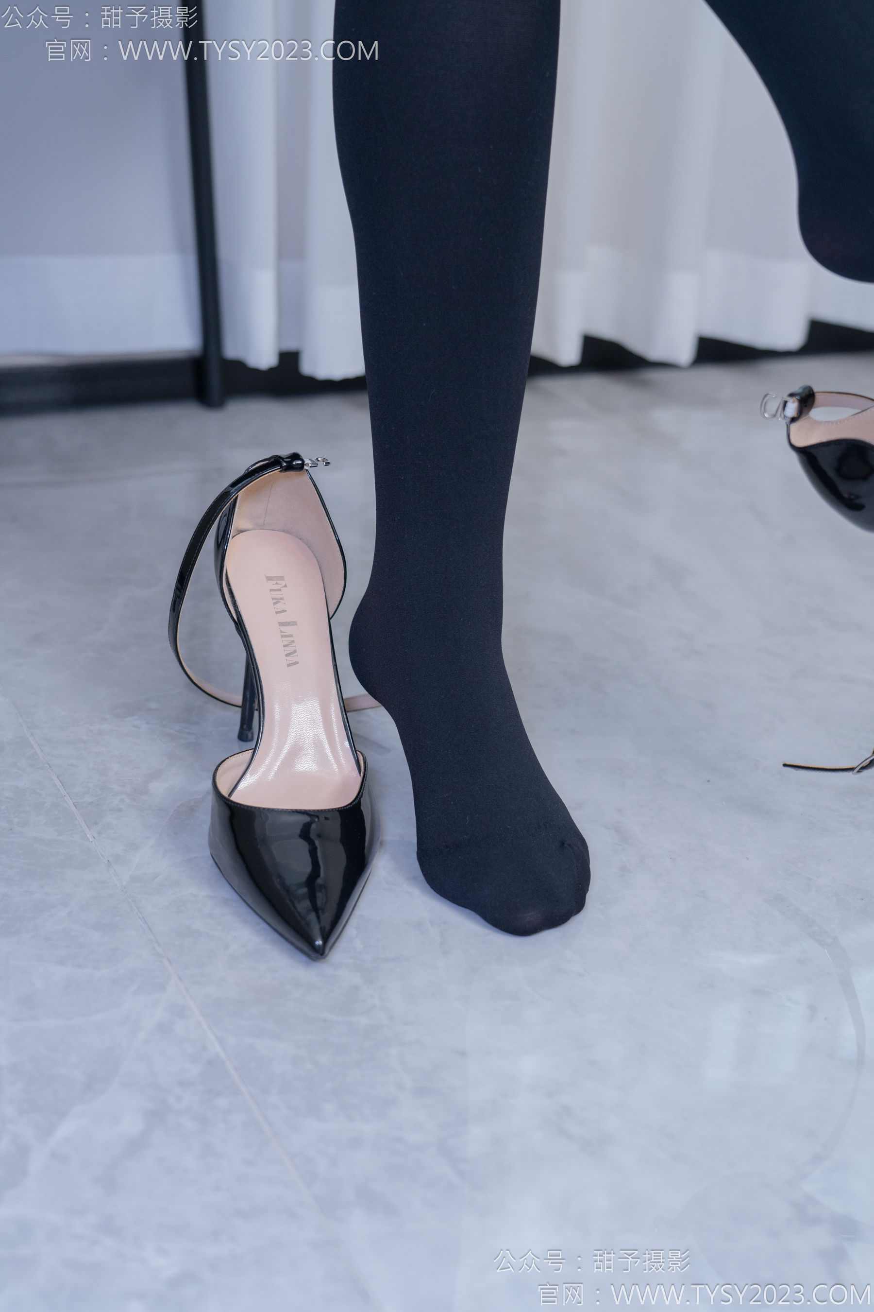 甜予摄影 No.187 知知 - 高跟鞋、厚黑丝/(127P)