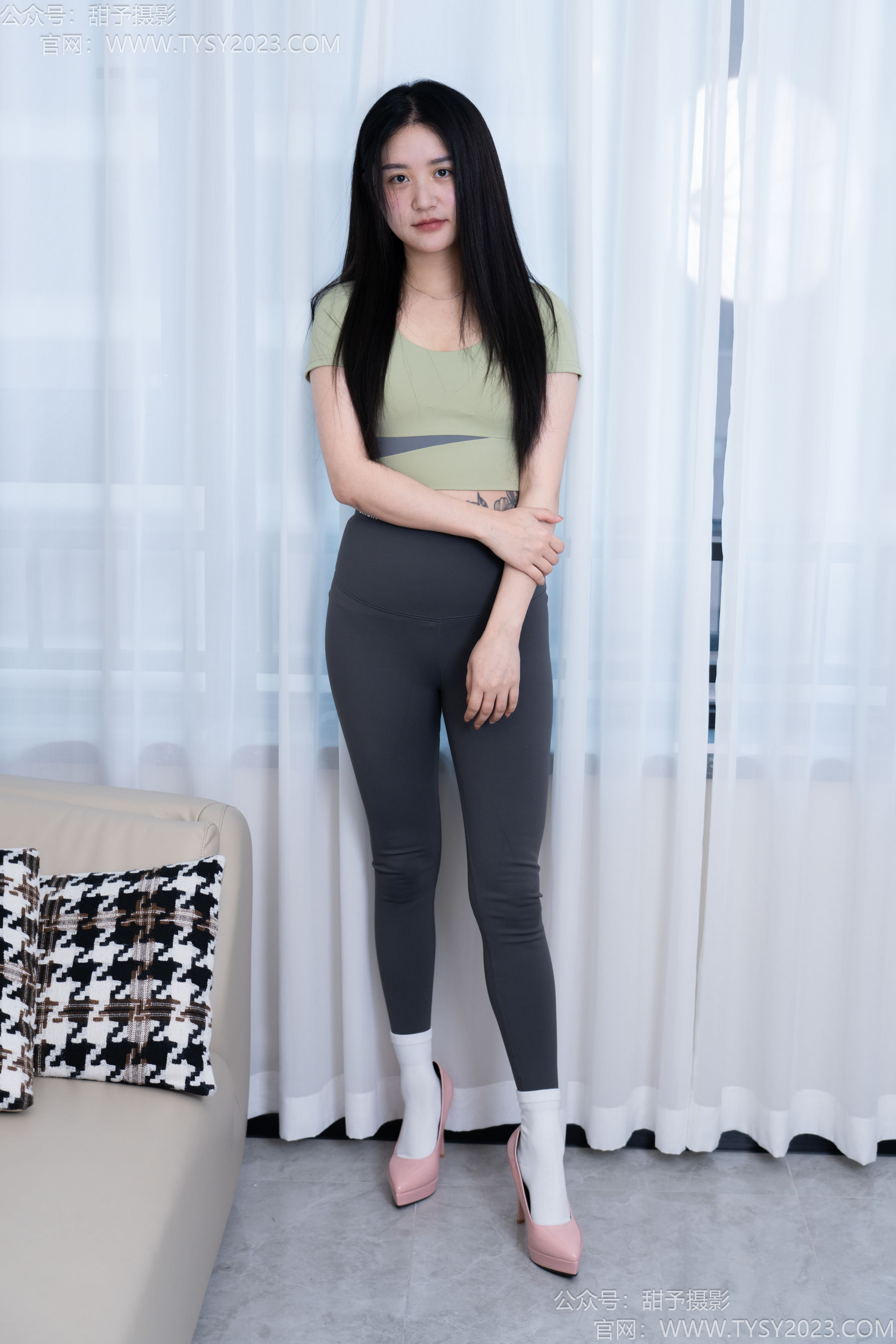 甜予摄影 No.192 澜澜 - 高跟鞋、白棉袜、裸足/(134P)