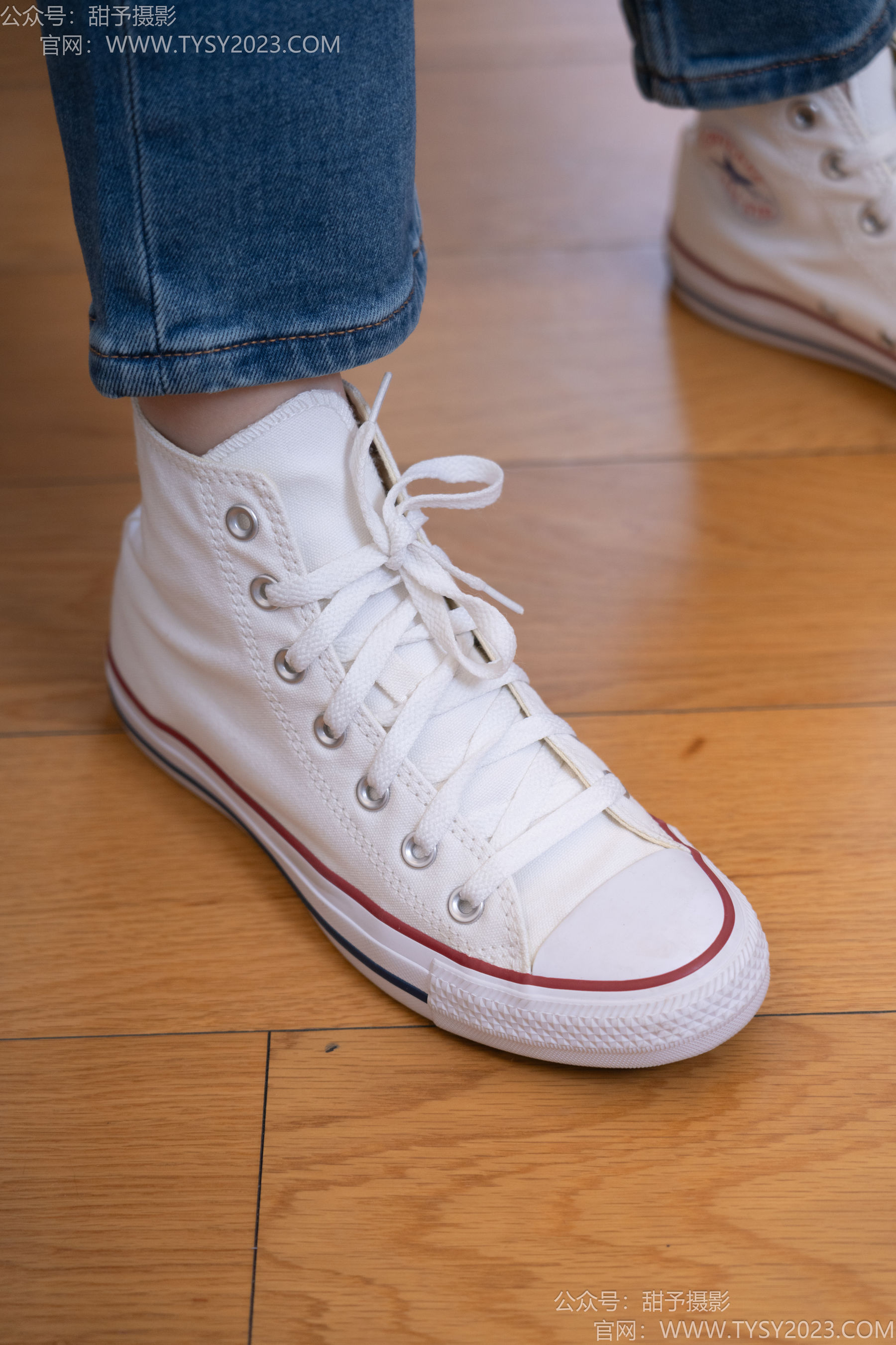 甜予摄影 No.189 璇璇 - 帆布鞋、裸足、抖腿剧情/(134P)