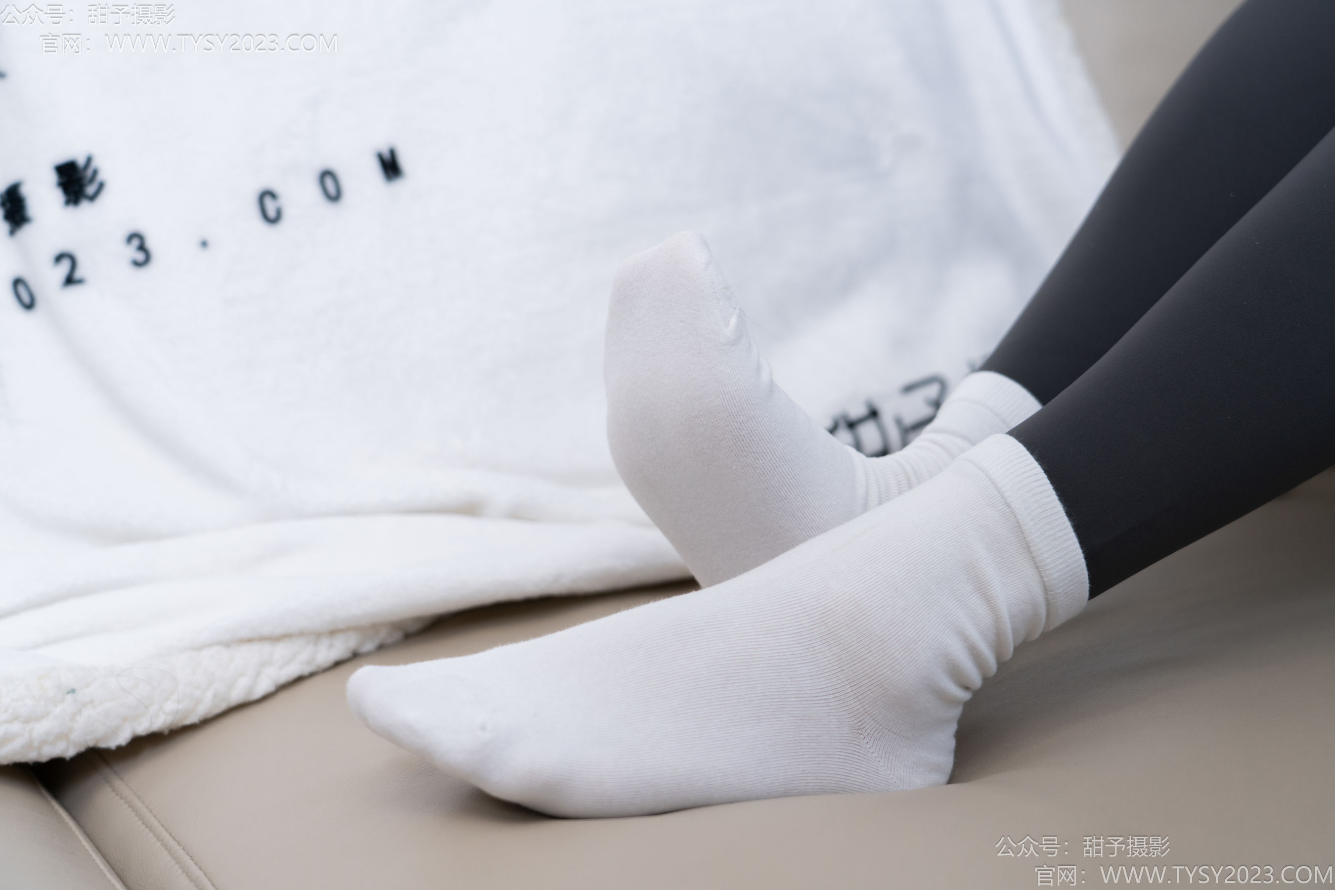 甜予摄影 No.192 澜澜 - 高跟鞋、白棉袜、裸足/(134P)