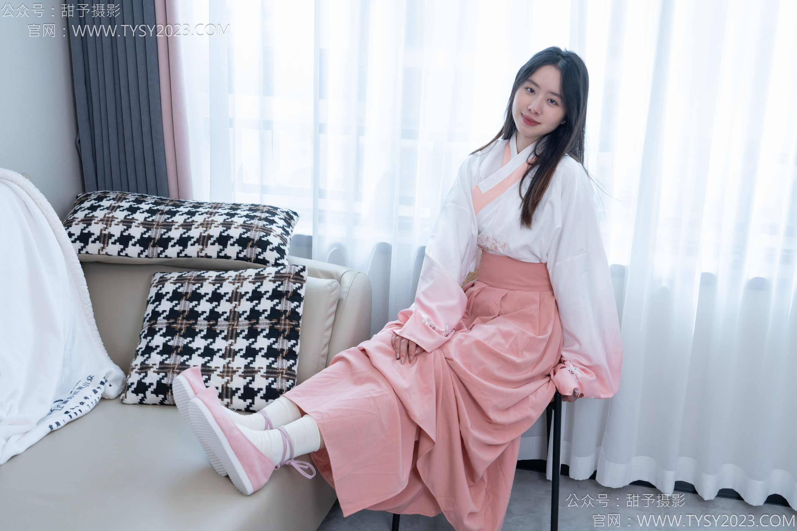 甜予摄影 No.183 知知 - 布鞋、白棉袜、裸足/(148P)