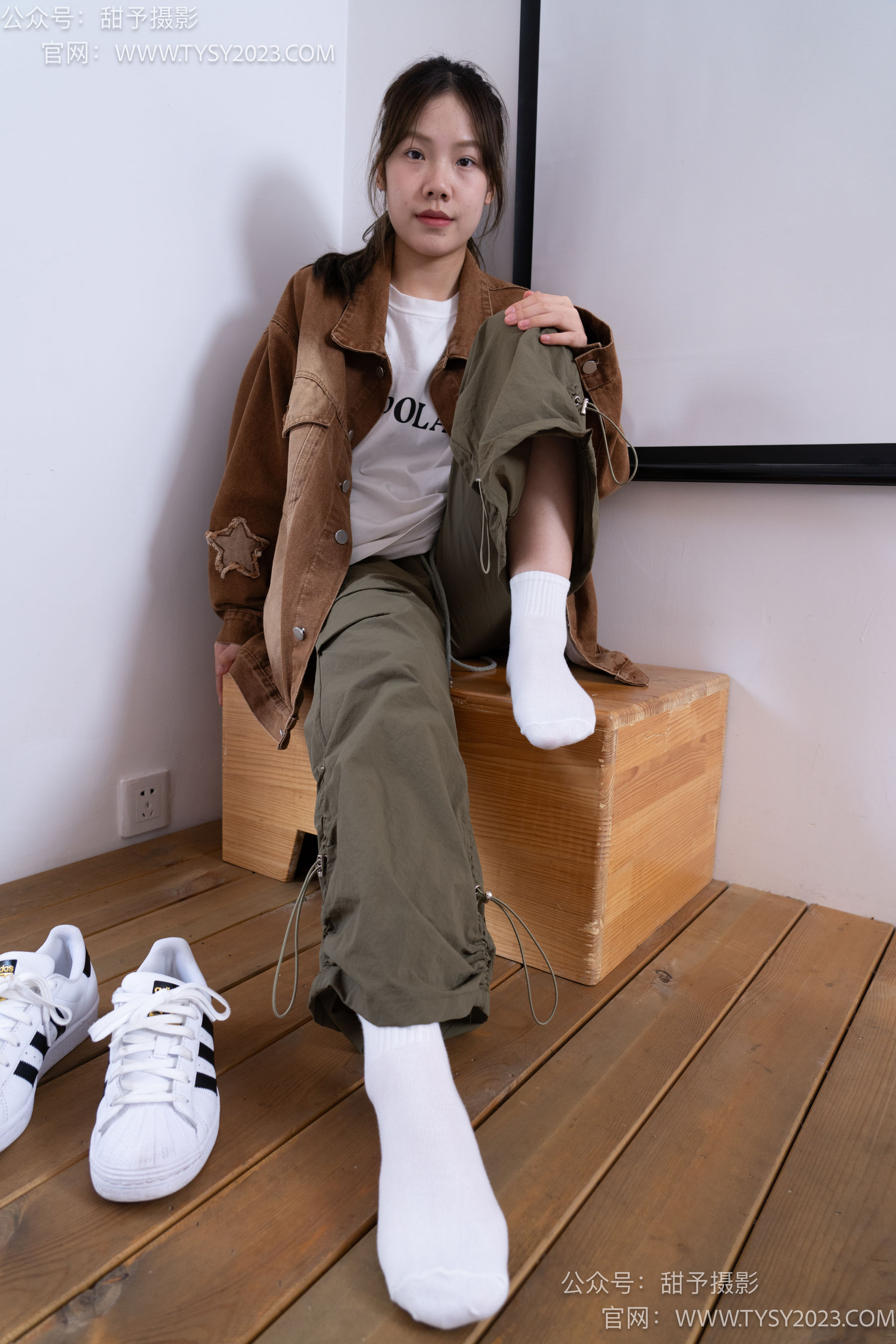 甜予摄影 No.161 双双 - 板鞋、白棉袜、裸足/(130P)
