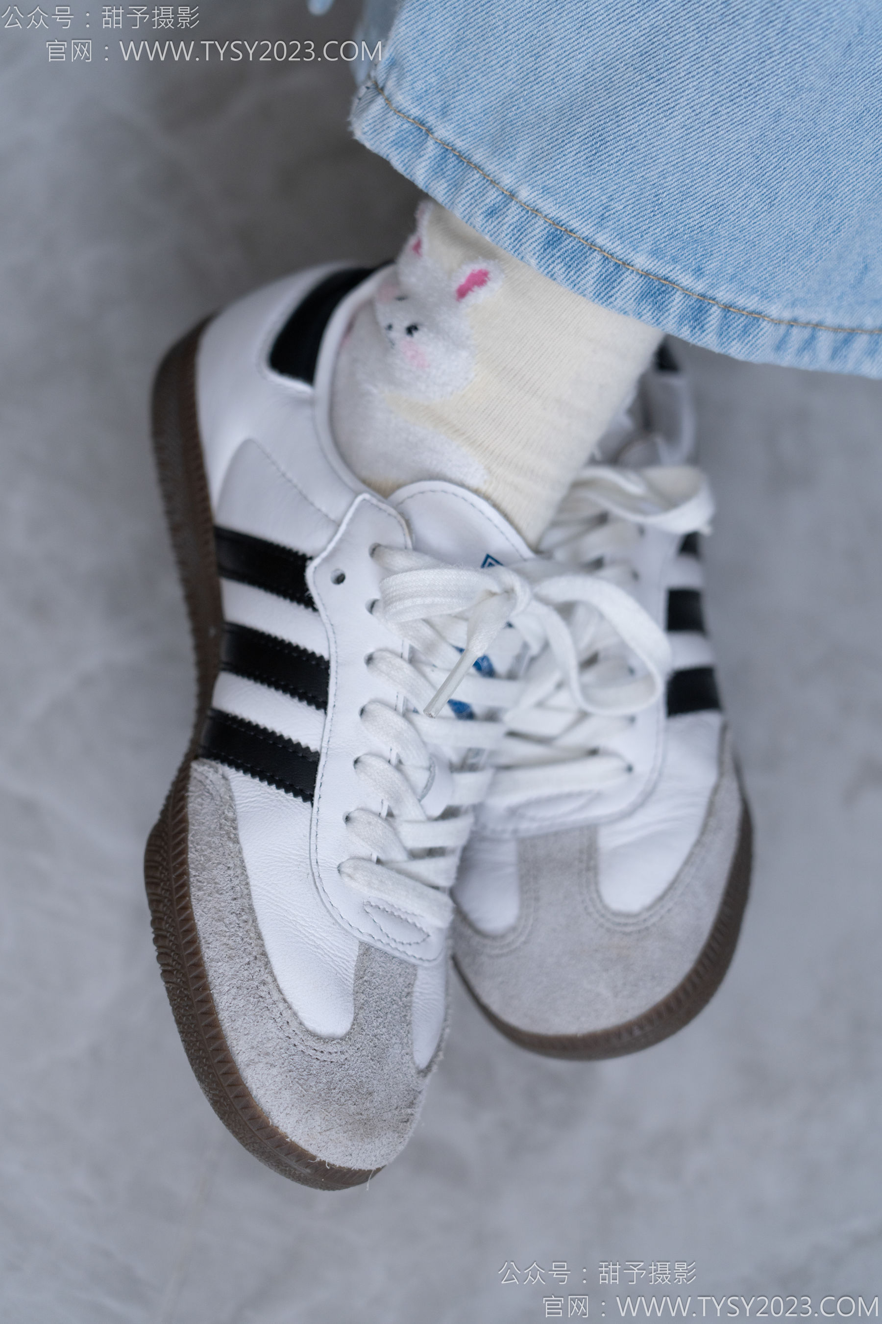 甜予摄影 No.160 番茄 - 板鞋、印花棉袜、裸足/(125P)