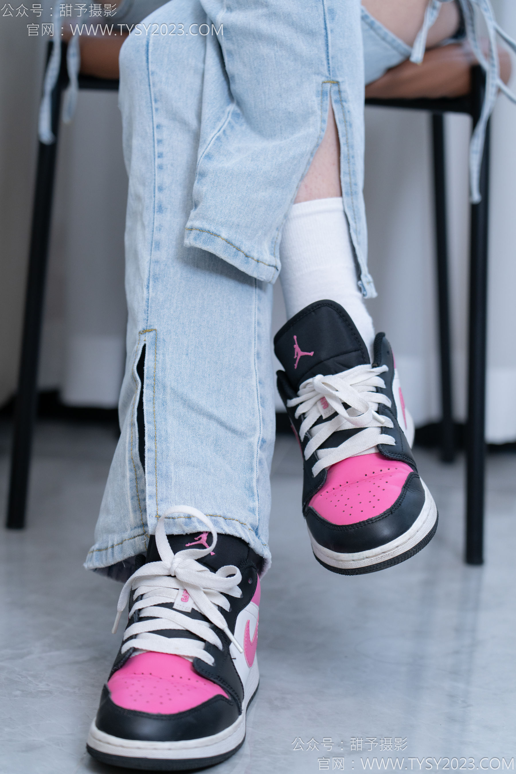 甜予摄影 No.181 小容 - 板鞋、白棉袜、裸足/(130P)