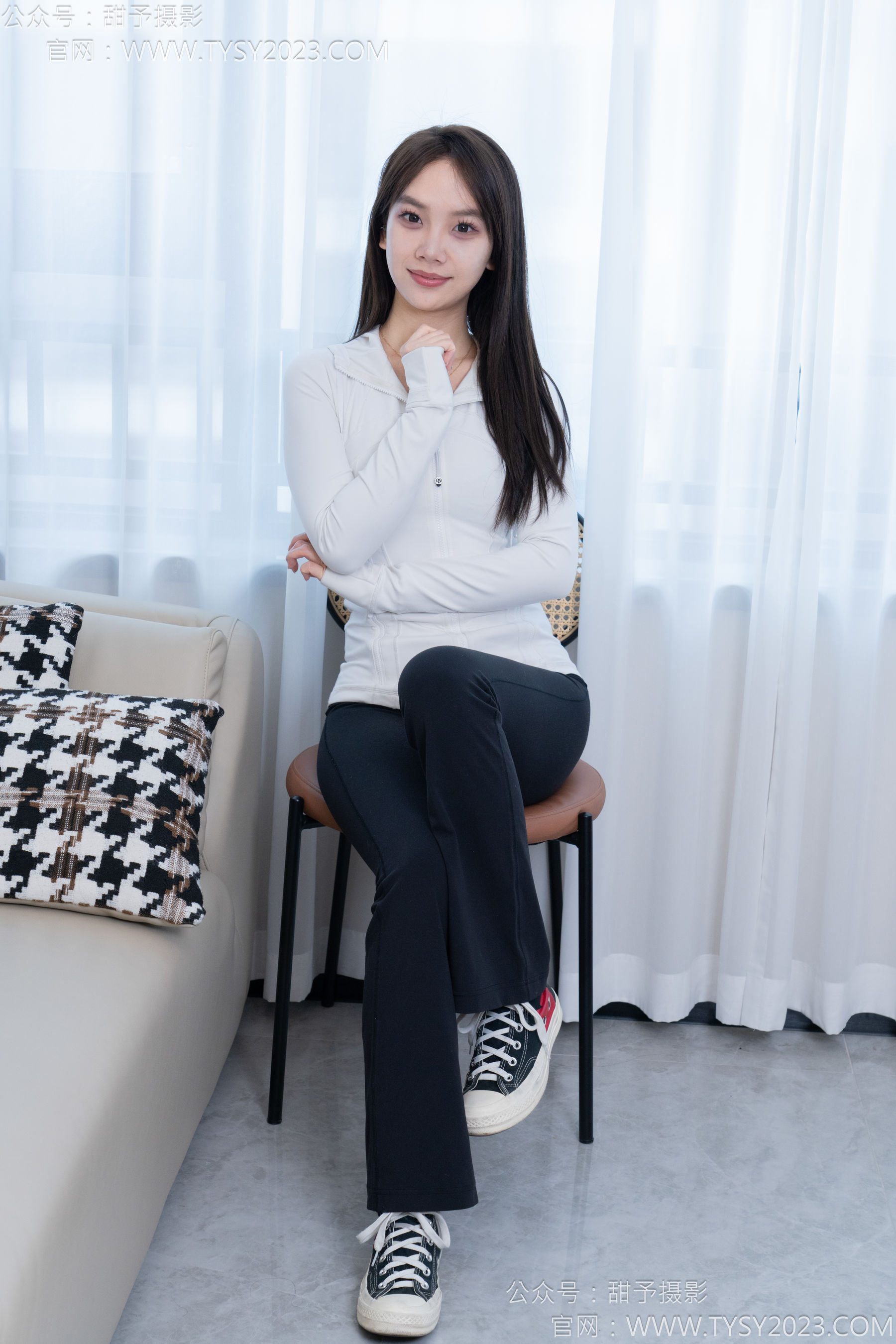 甜予摄影 No.169 贝壳 - 帆布鞋、白棉袜、裸足/(130P)