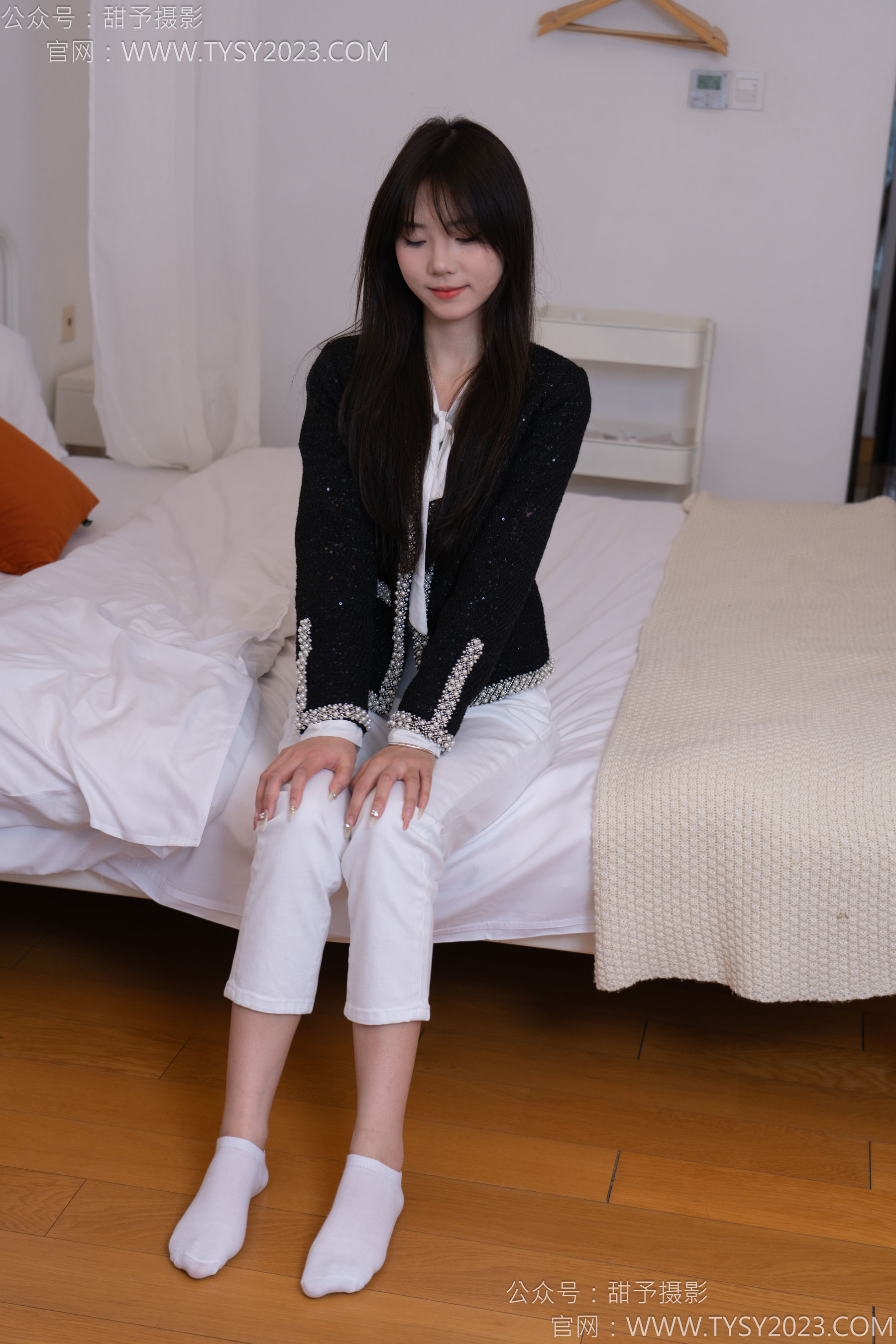 甜予摄影 No.171 璇璇 - 帆布鞋、白棉袜、抖腿剧情/(151P)