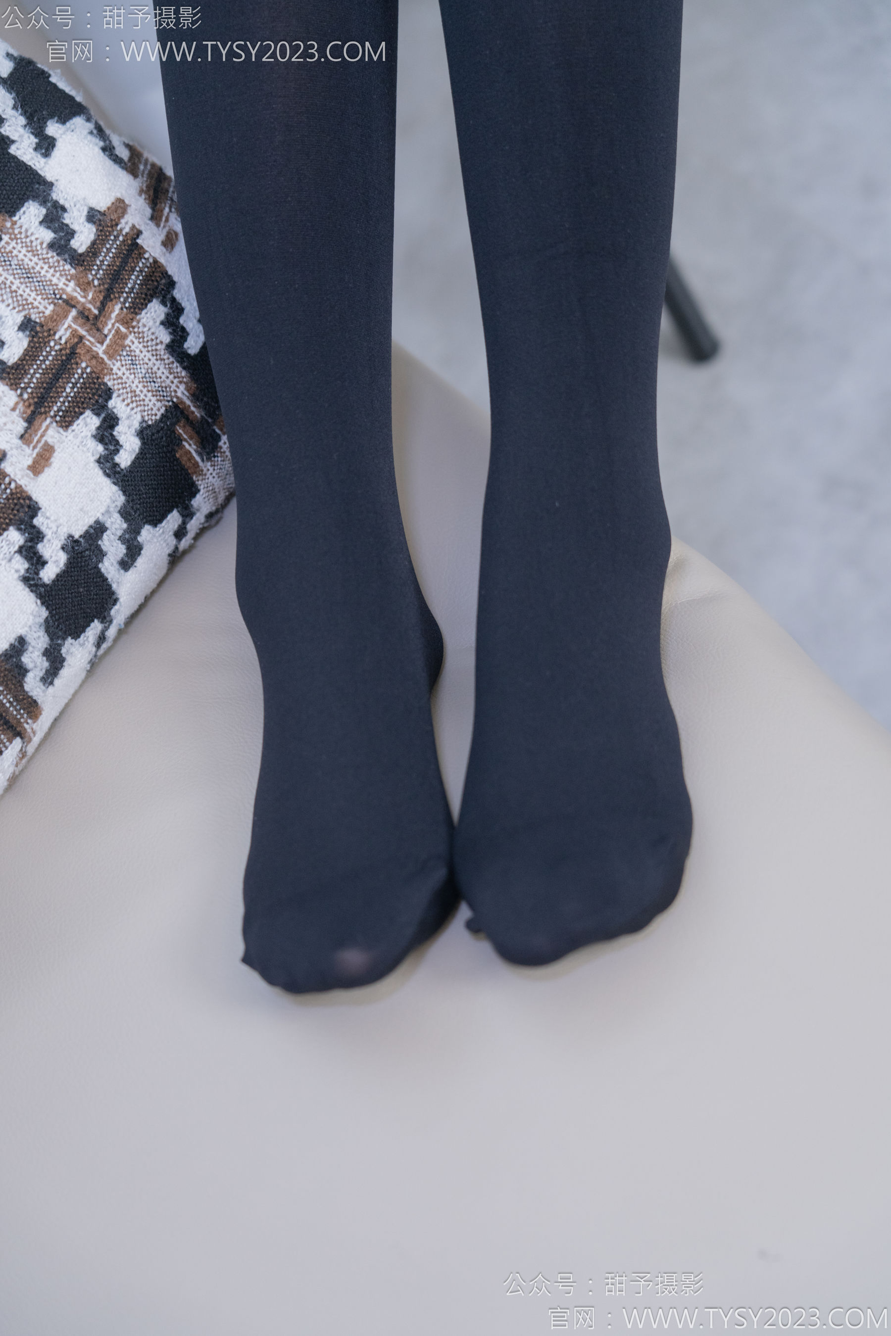 甜予摄影 No.187 知知 - 高跟鞋、厚黑丝/(127P)