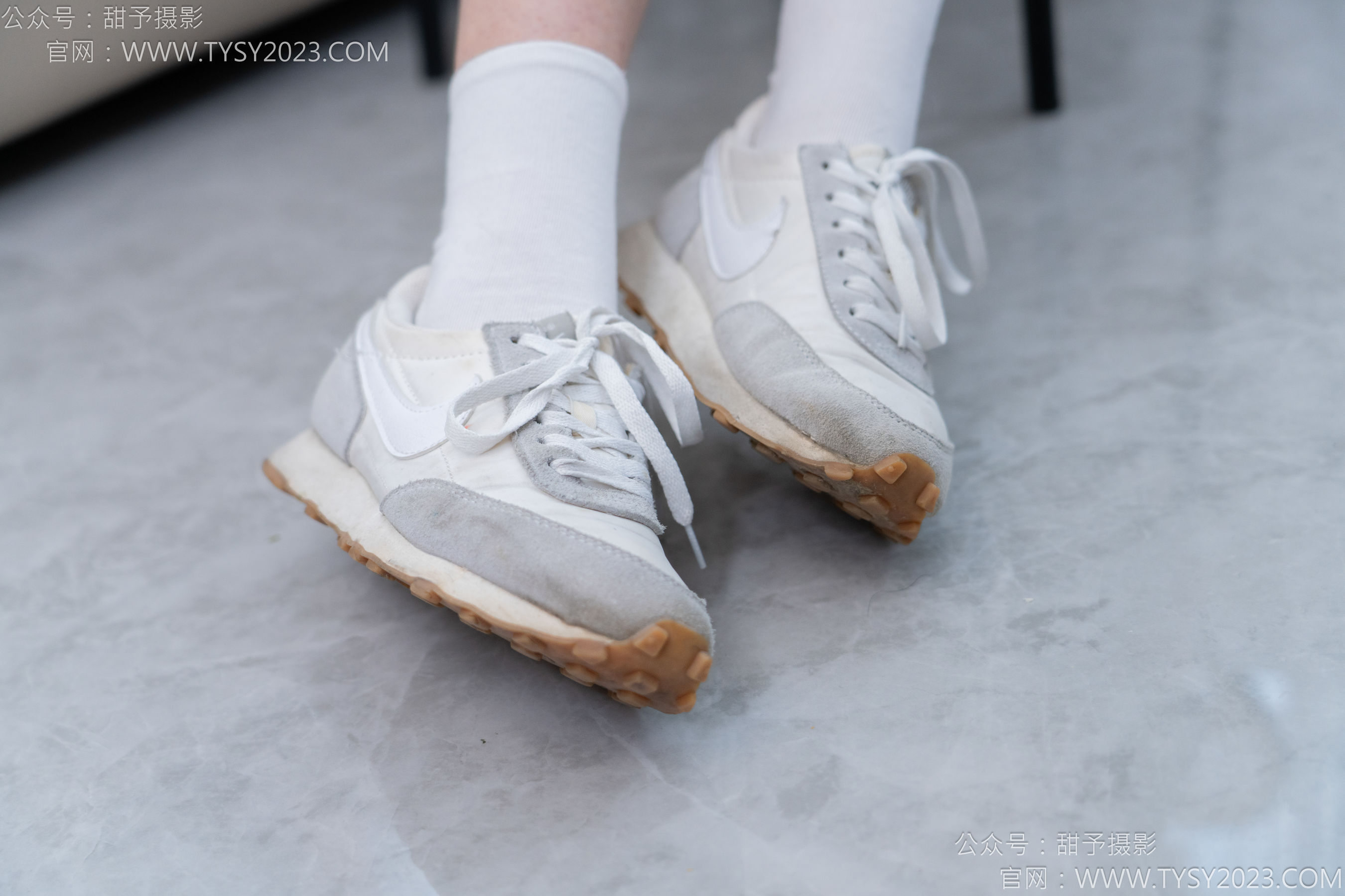 甜予摄影 No.167 小容 - 板鞋、白棉袜、裸足/(129P)